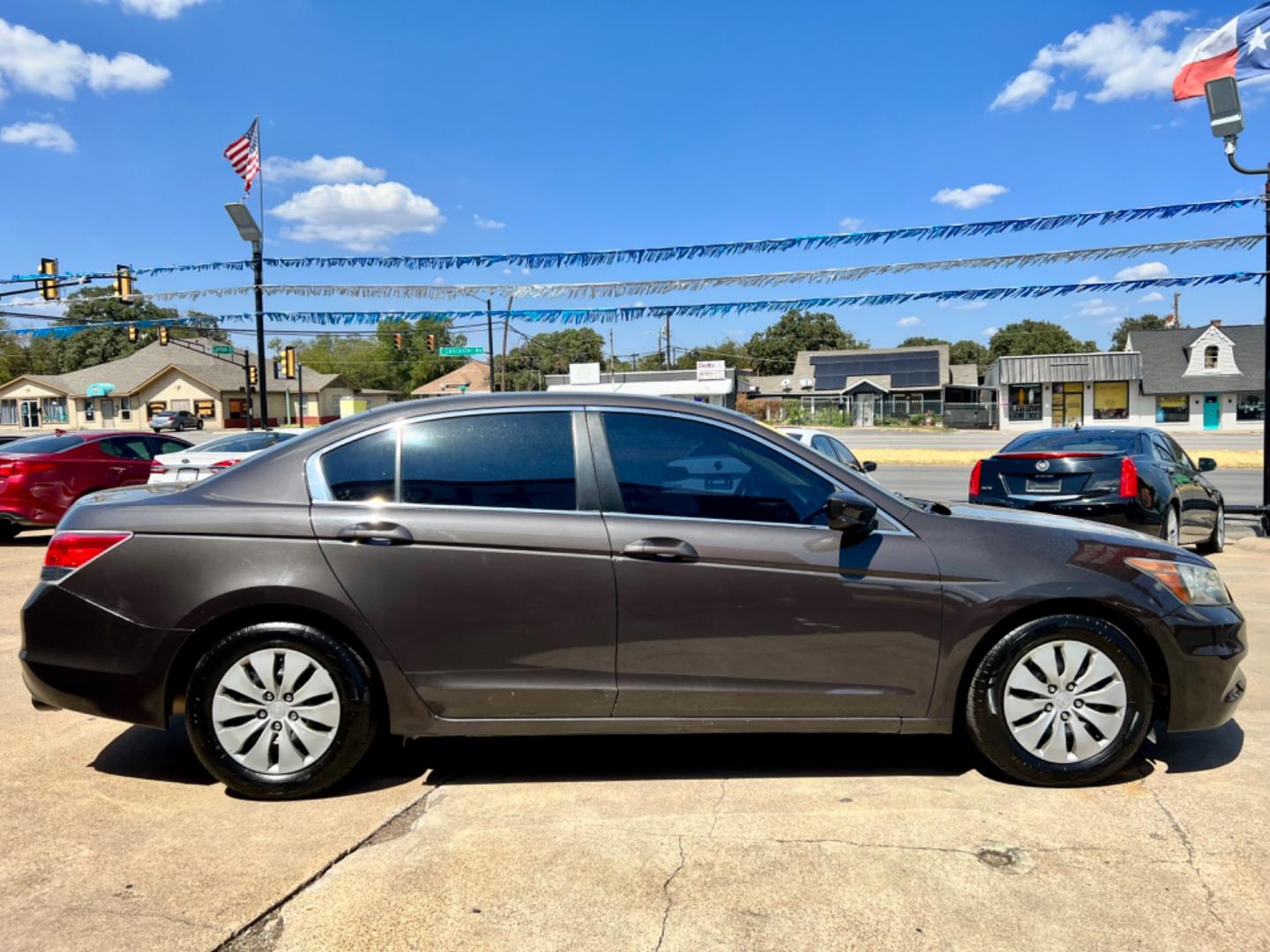 2011 GRAY HONDA ACCORD LX (1HGCP2F38BA) , located at 5900 E. Lancaster Ave., Fort Worth, TX, 76112, (817) 457-5456, 0.000000, 0.000000 - This is a 2011 HONDA ACCORD LX 4 DOOR SEDAN that is in excellent condition. There are no dents or scratches. The interior is clean with no rips or tears or stains. All power windows, door locks and seats. Ice cold AC for those hot Texas summer days. It is equipped with a CD player, AM/FM radio, AUX - Photo#7