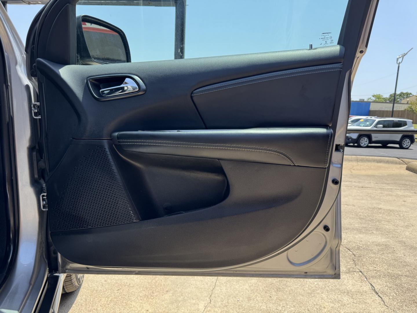 2018 SILVER DODGE JOURNEY CROSSROAD (3C4PDCGGXJT) , located at 5900 E. Lancaster Ave., Fort Worth, TX, 76112, (817) 457-5456, 0.000000, 0.000000- Photo#16