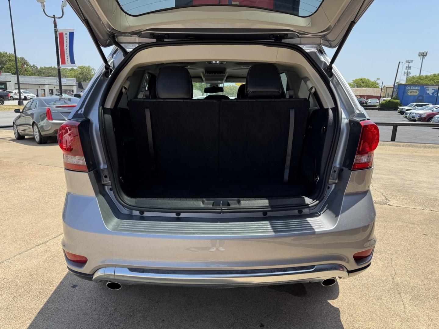 2018 SILVER DODGE JOURNEY CROSSROAD (3C4PDCGGXJT) , located at 5900 E. Lancaster Ave., Fort Worth, TX, 76112, (817) 457-5456, 0.000000, 0.000000- Photo#5