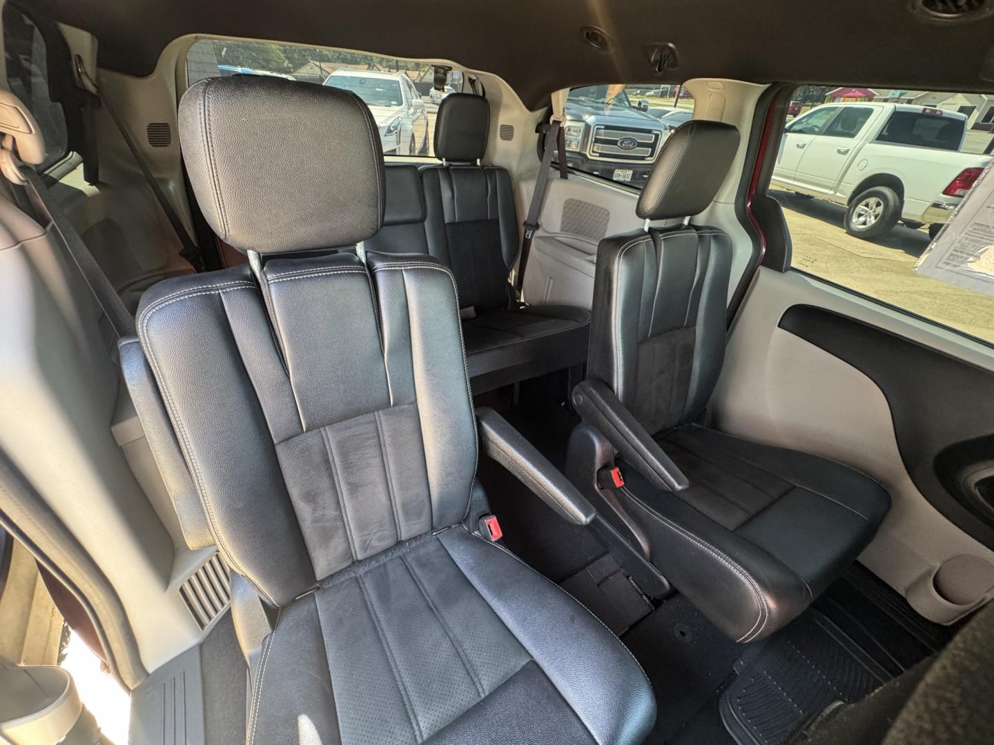 2019 RED DODGE GRAND CARAVAN SXT (2C4RDGCG9KR) , located at 5900 E. Lancaster Ave., Fort Worth, TX, 76112, (817) 457-5456, 0.000000, 0.000000- Photo#20