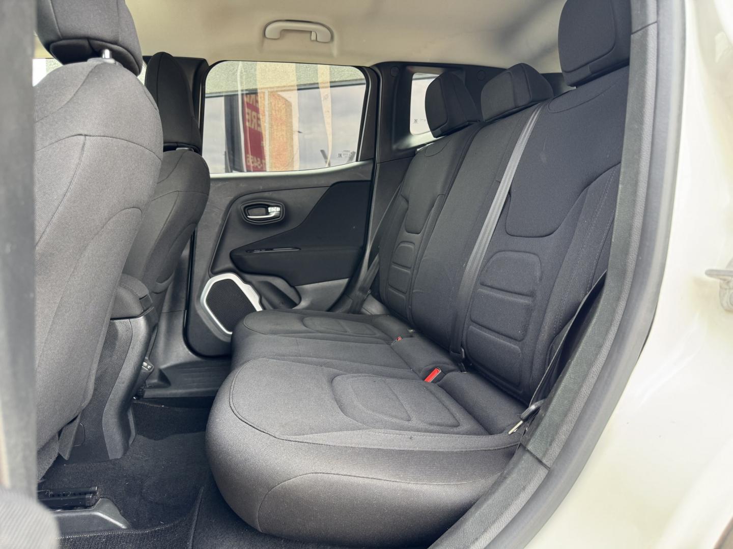 2018 WHITE JEEP RENEGADE LATITUDE (ZACCJABB0JP) , located at 5900 E. Lancaster Ave., Fort Worth, TX, 76112, (817) 457-5456, 0.000000, 0.000000- Photo#12