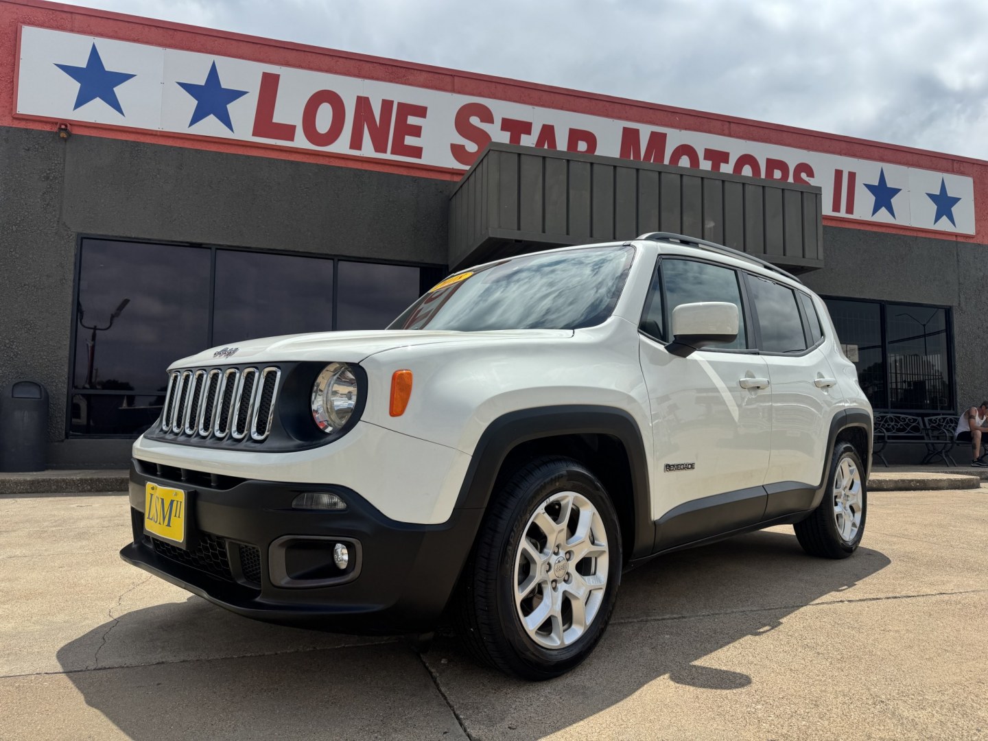 2018 WHITE JEEP RENEGADE LATITUDE (ZACCJABB0JP) , located at 5900 E. Lancaster Ave., Fort Worth, TX, 76112, (817) 457-5456, 0.000000, 0.000000- Photo#0