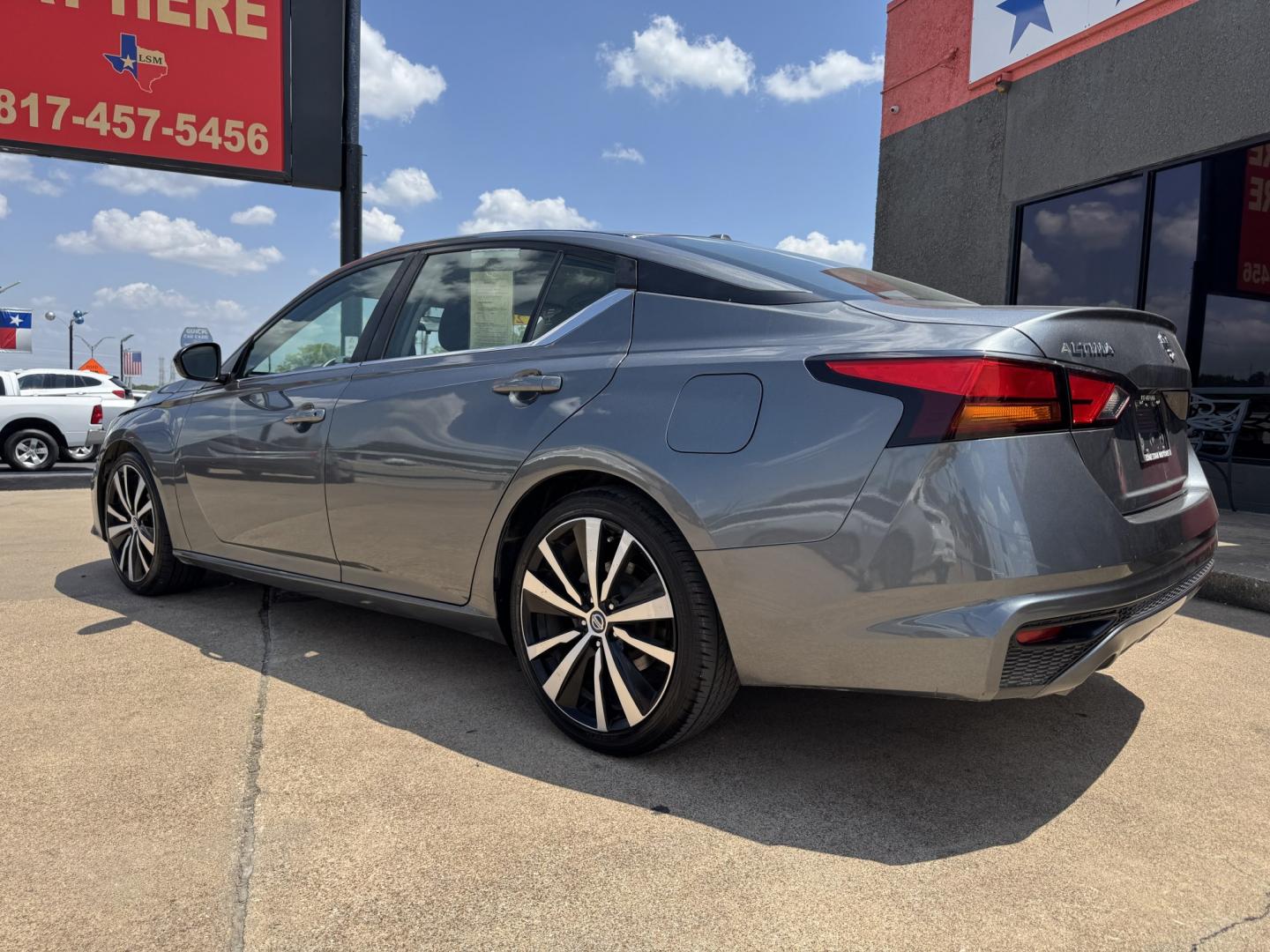2019 GRAY NISSAN ALTIMA 2.5 SR (1N4BL4CV3KC) , located at 5900 E. Lancaster Ave., Fort Worth, TX, 76112, (817) 457-5456, 0.000000, 0.000000- Photo#6