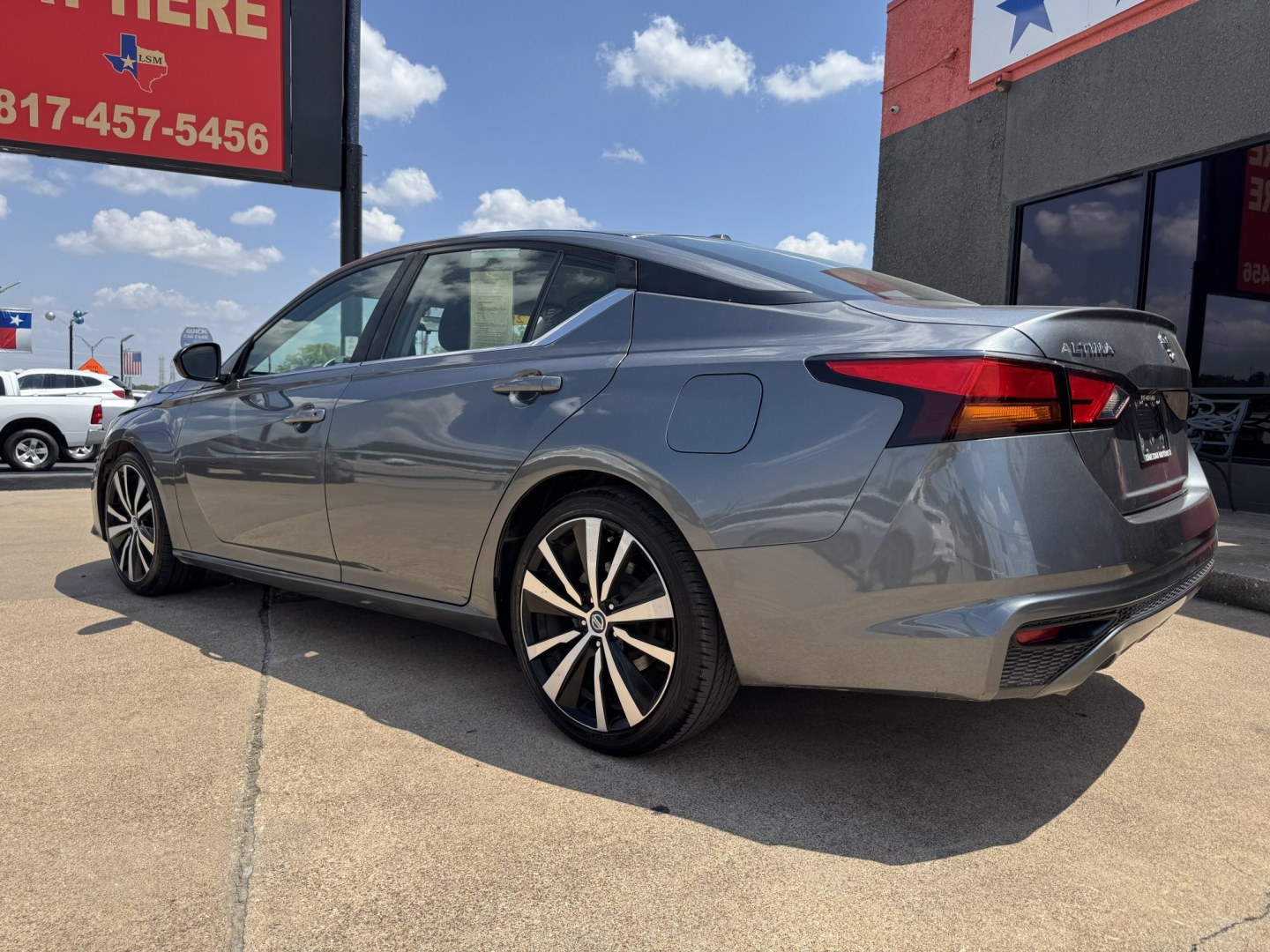 2019 GRAY NISSAN ALTIMA 2.5 SR (1N4BL4CV3KC) , located at 5900 E. Lancaster Ave., Fort Worth, TX, 76112, (817) 457-5456, 0.000000, 0.000000- Photo#6