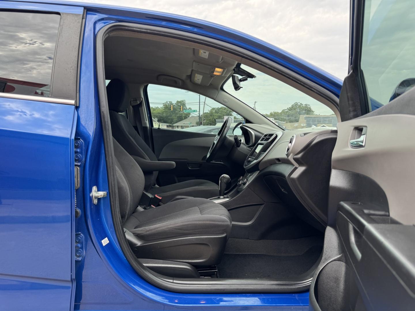 2018 BLUE CHEVROLET SONIC LT (1G1JD5SH0J4) , located at 5900 E. Lancaster Ave., Fort Worth, TX, 76112, (817) 457-5456, 0.000000, 0.000000- Photo#16