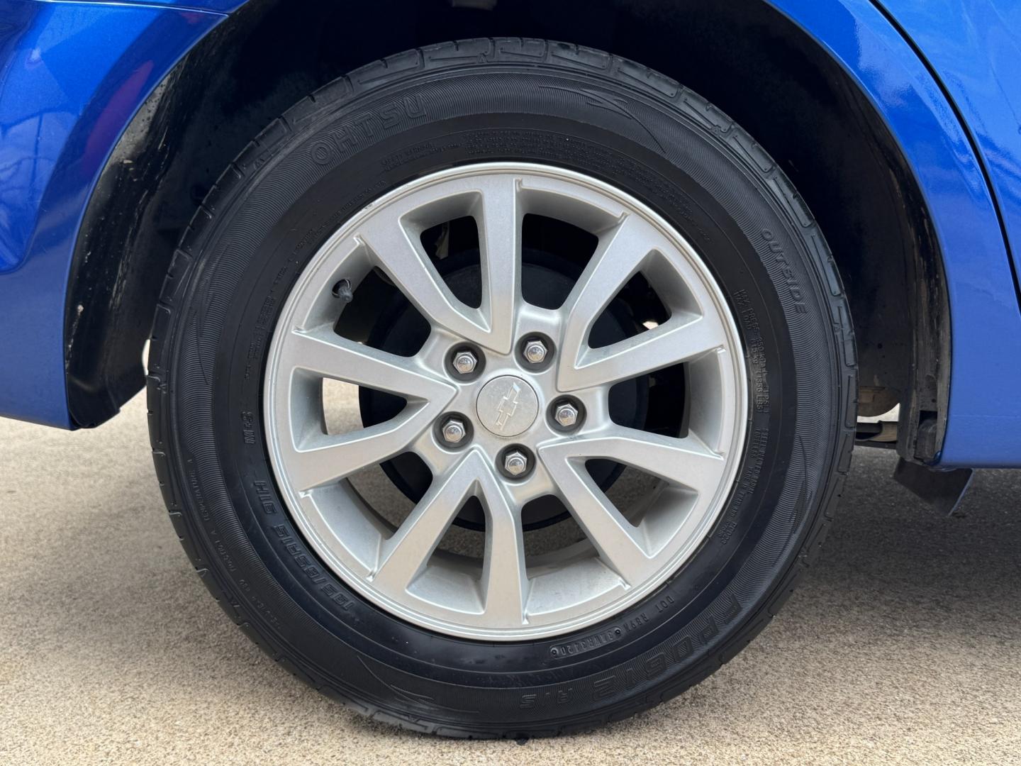 2018 BLUE CHEVROLET SONIC LT (1G1JD5SH0J4) , located at 5900 E. Lancaster Ave., Fort Worth, TX, 76112, (817) 457-5456, 0.000000, 0.000000- Photo#25