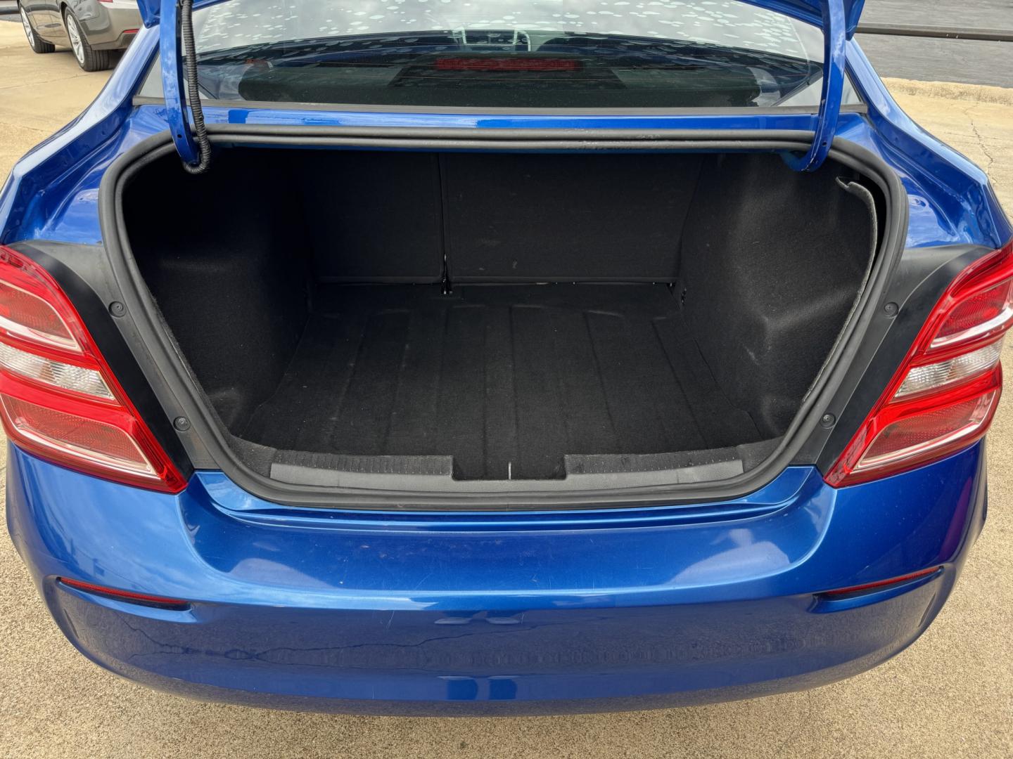 2018 BLUE CHEVROLET SONIC LT (1G1JD5SH0J4) , located at 5900 E. Lancaster Ave., Fort Worth, TX, 76112, (817) 457-5456, 0.000000, 0.000000- Photo#5