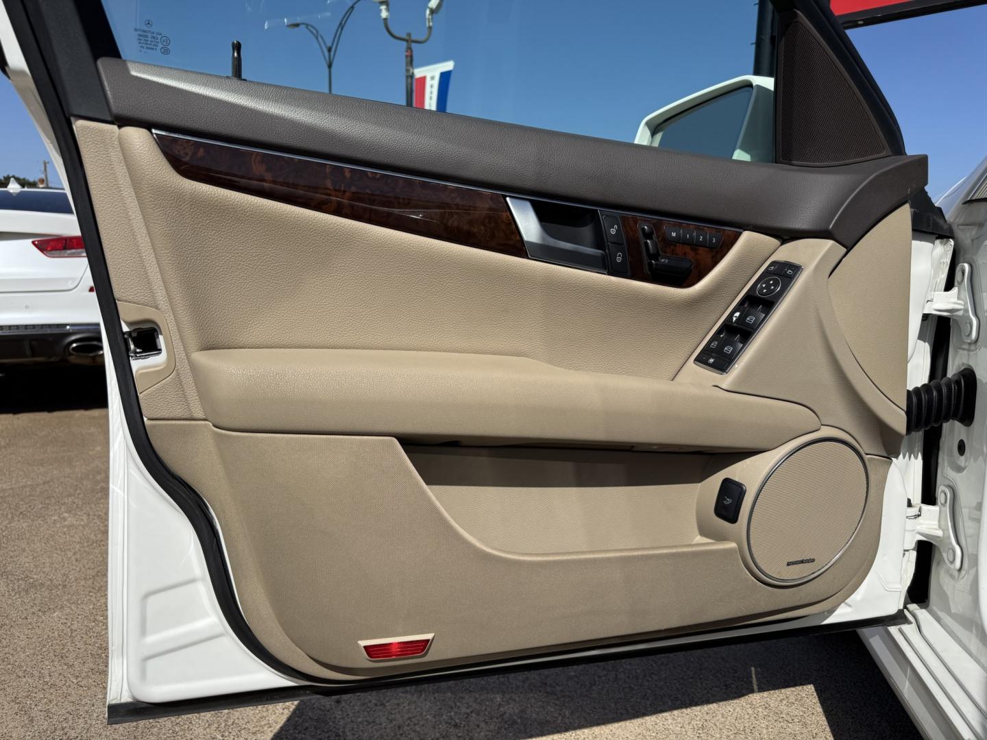 2014 WHITE MERCEDES-BENZ C-CLASS C300 4MATIC (WDDGF8AB0EG) , located at 5900 E. Lancaster Ave., Fort Worth, TX, 76112, (817) 457-5456, 0.000000, 0.000000- Photo#7