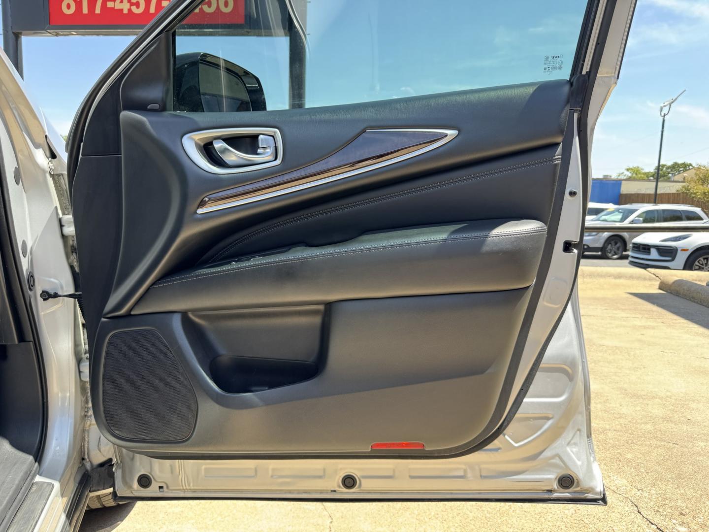 2018 SILVER INFINITI QX60 BASE (5N1DL0MN0JC) , located at 5900 E. Lancaster Ave., Fort Worth, TX, 76112, (817) 457-5456, 0.000000, 0.000000- Photo#24