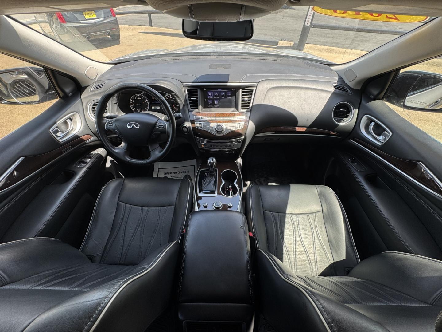 2018 SILVER INFINITI QX60 BASE (5N1DL0MN0JC) , located at 5900 E. Lancaster Ave., Fort Worth, TX, 76112, (817) 457-5456, 0.000000, 0.000000- Photo#26