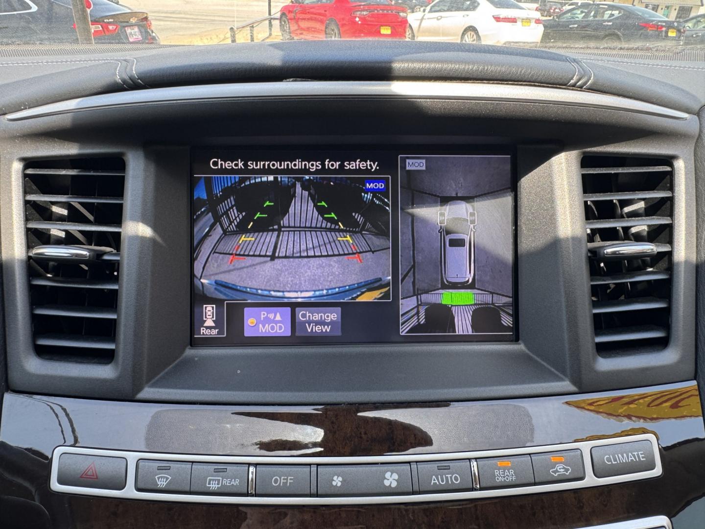 2018 SILVER INFINITI QX60 BASE (5N1DL0MN0JC) , located at 5900 E. Lancaster Ave., Fort Worth, TX, 76112, (817) 457-5456, 0.000000, 0.000000- Photo#30