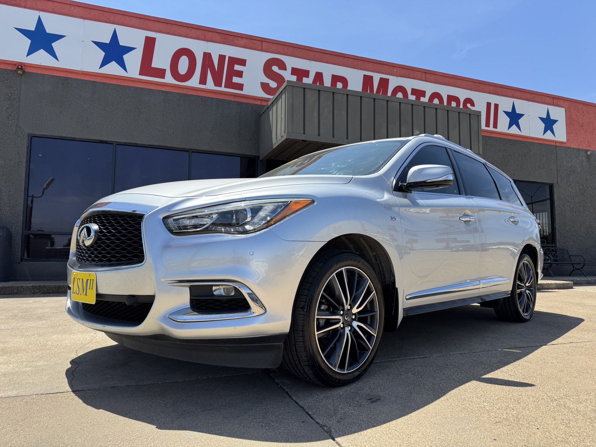 photo of 2018 INFINITI QX60 BASE 