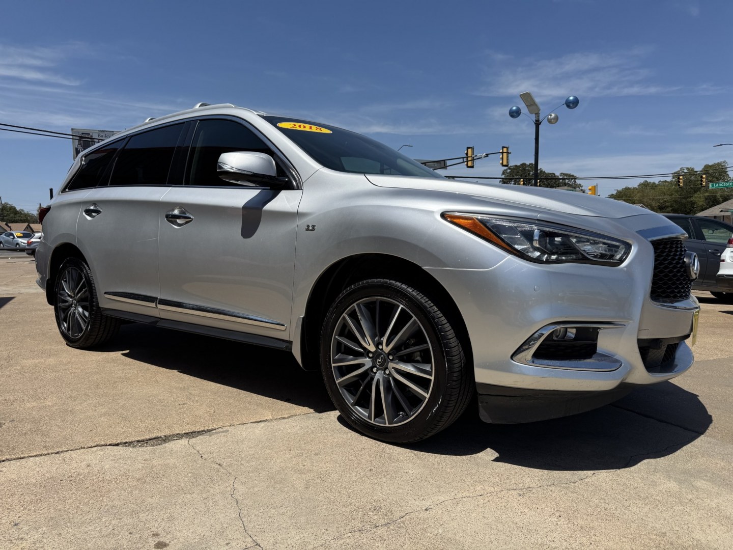 2018 SILVER INFINITI QX60 BASE (5N1DL0MN0JC) , located at 5900 E. Lancaster Ave., Fort Worth, TX, 76112, (817) 457-5456, 0.000000, 0.000000- Photo#2