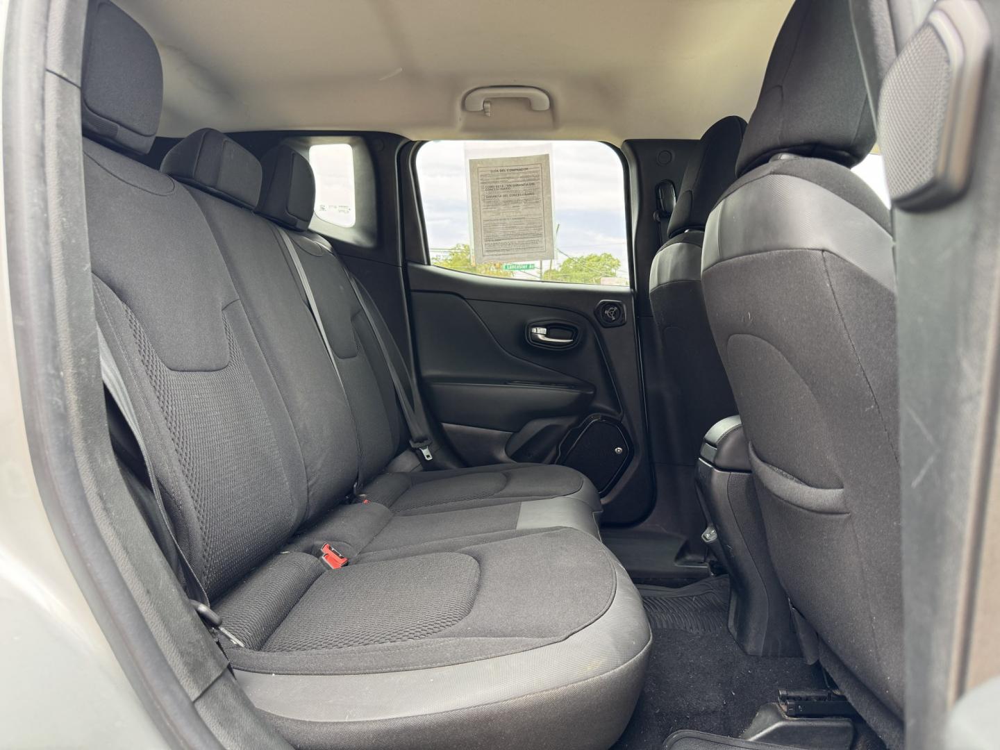2018 SILVER JEEP RENEGADE LATITUDE (ZACCJABB0JP) , located at 5900 E. Lancaster Ave., Fort Worth, TX, 76112, (817) 457-5456, 0.000000, 0.000000- Photo#14