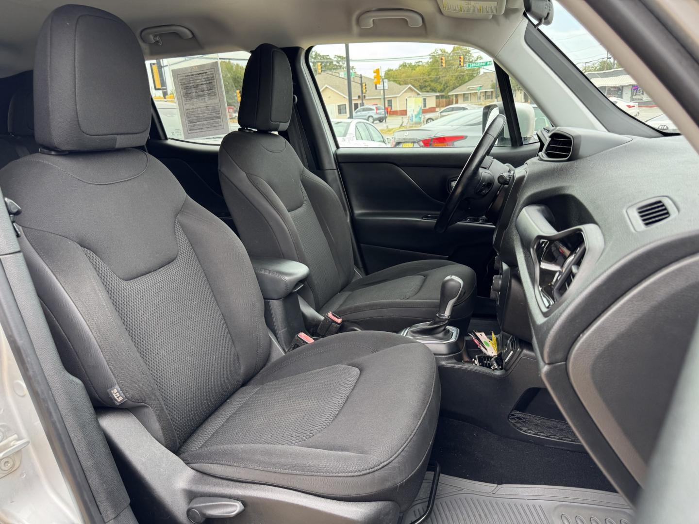 2018 SILVER JEEP RENEGADE LATITUDE (ZACCJABB0JP) , located at 5900 E. Lancaster Ave., Fort Worth, TX, 76112, (817) 457-5456, 0.000000, 0.000000- Photo#18