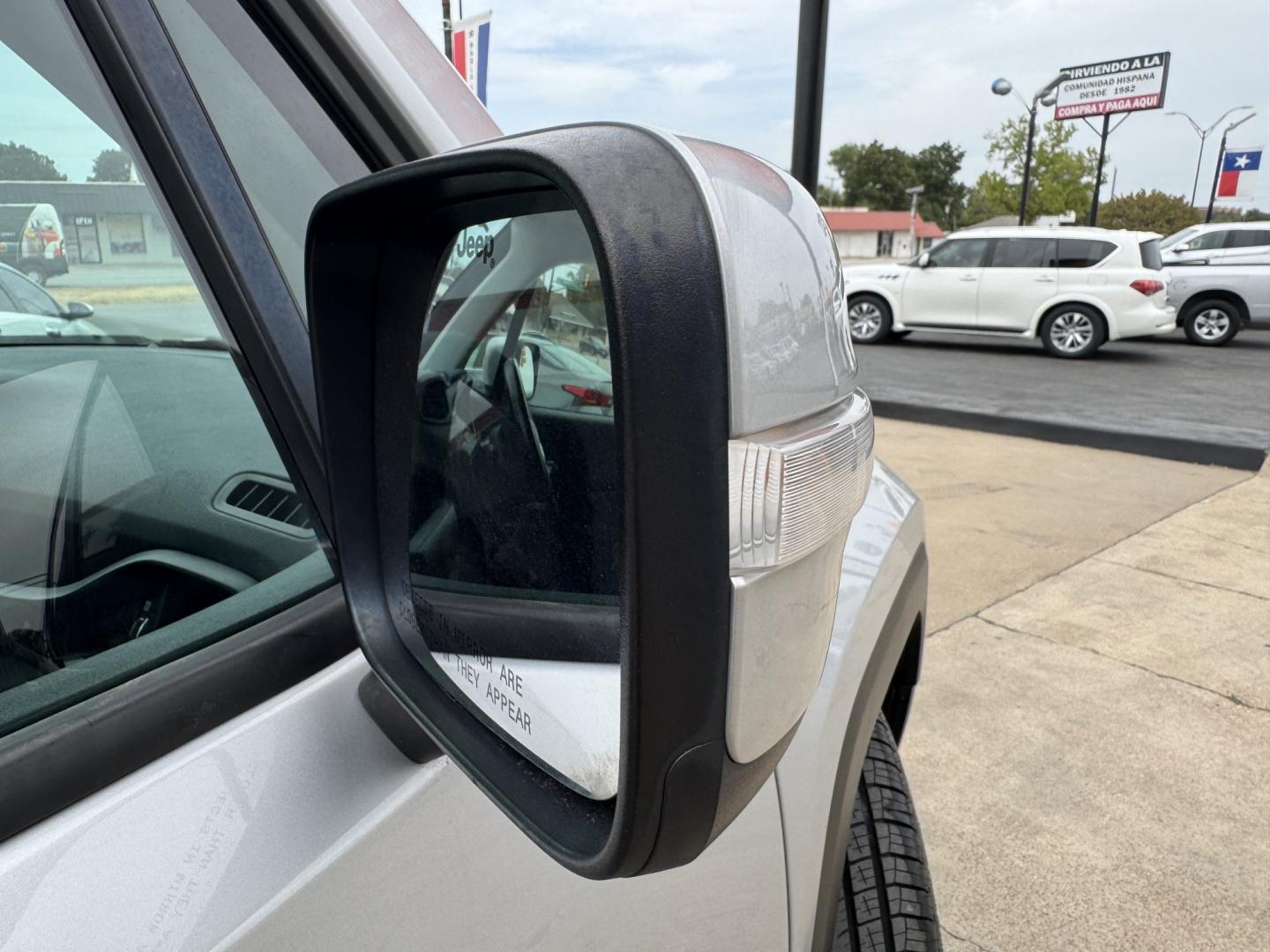 2018 SILVER JEEP RENEGADE LATITUDE (ZACCJABB0JP) , located at 5900 E. Lancaster Ave., Fort Worth, TX, 76112, (817) 457-5456, 0.000000, 0.000000- Photo#16
