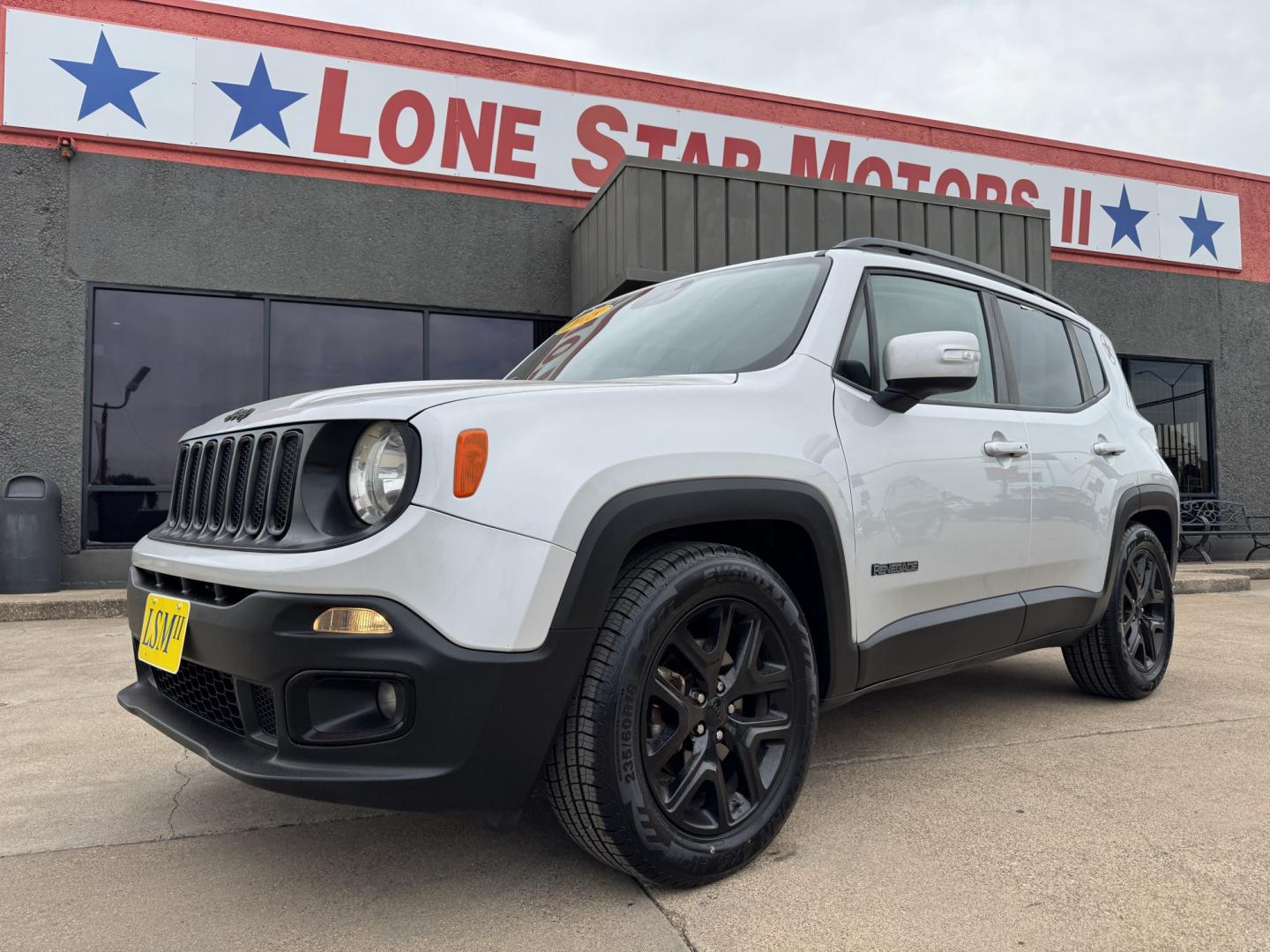 2018 SILVER JEEP RENEGADE LATITUDE (ZACCJABB0JP) , located at 5900 E. Lancaster Ave., Fort Worth, TX, 76112, (817) 457-5456, 0.000000, 0.000000- Photo#0