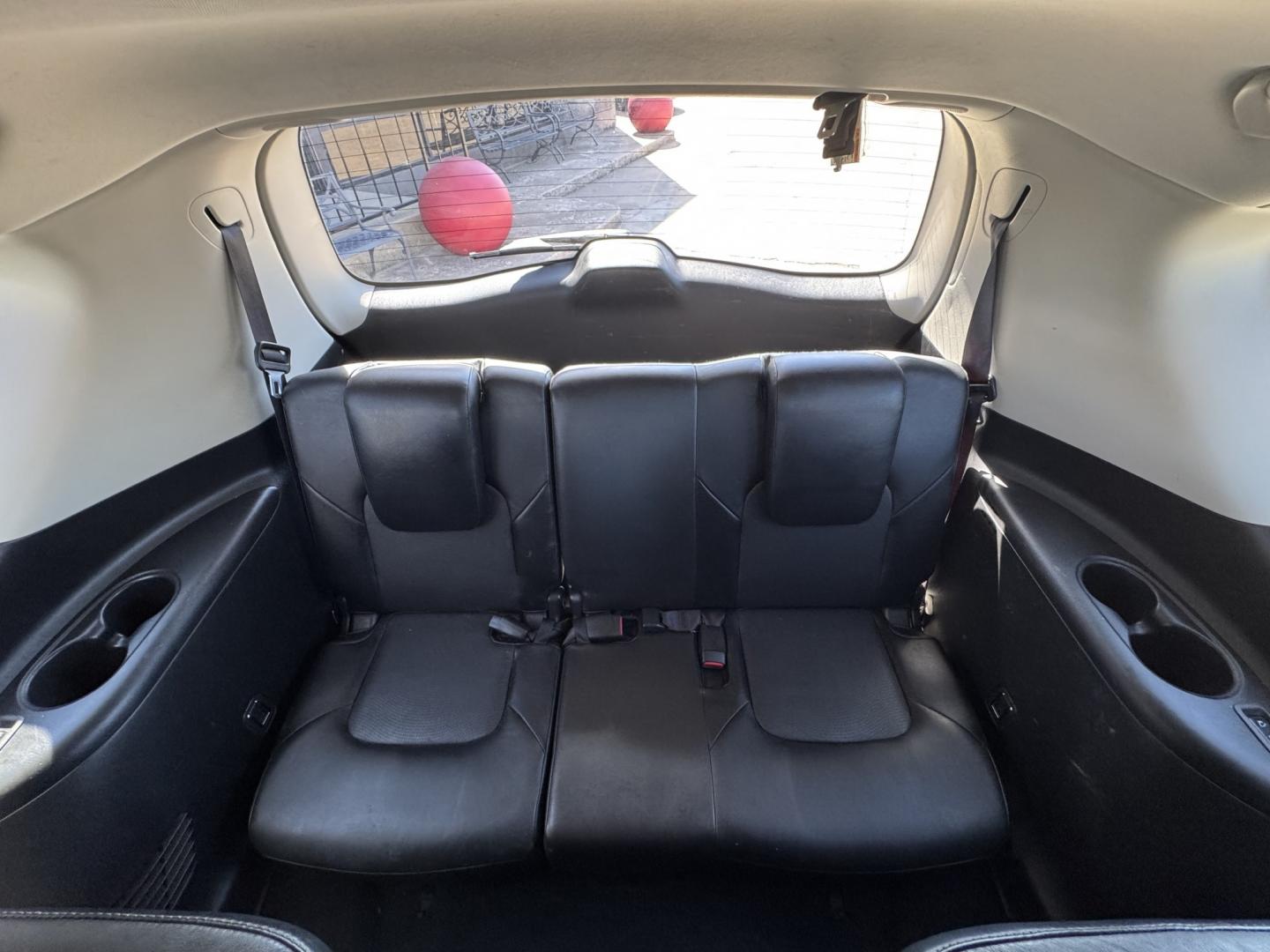2016 WHITE INFINITI QX80 BASE (JN8AZ2NE8G9) , located at 5900 E. Lancaster Ave., Fort Worth, TX, 76112, (817) 457-5456, 0.000000, 0.000000- Photo#18