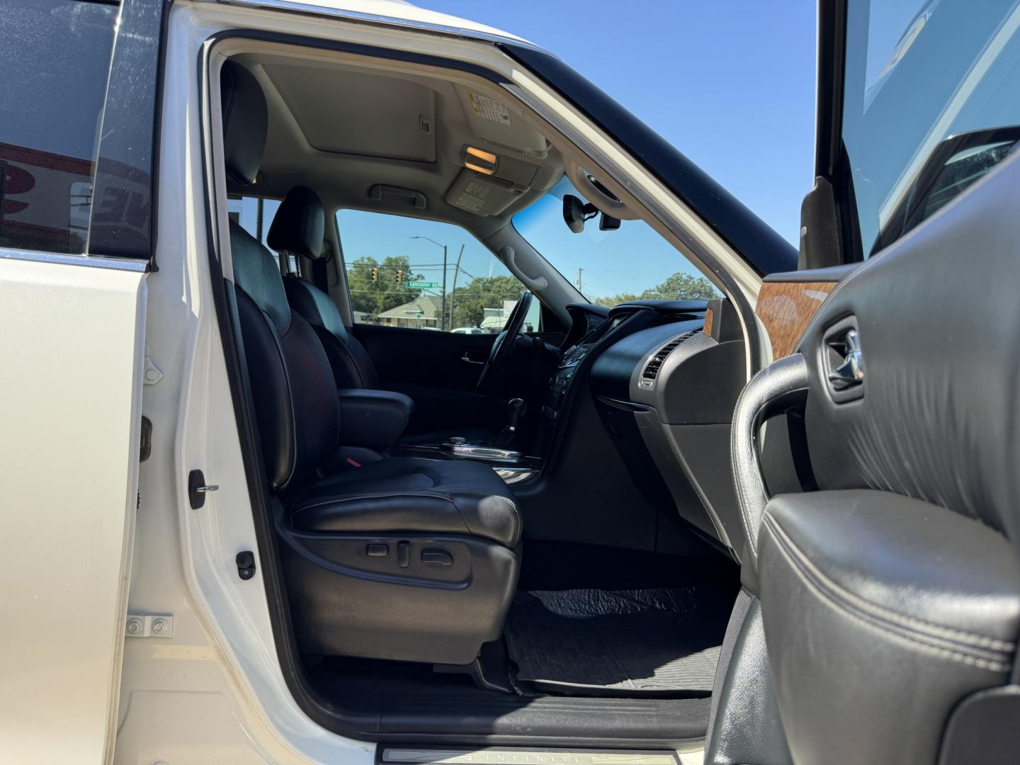 2016 WHITE INFINITI QX80 BASE (JN8AZ2NE8G9) , located at 5900 E. Lancaster Ave., Fort Worth, TX, 76112, (817) 457-5456, 0.000000, 0.000000- Photo#22