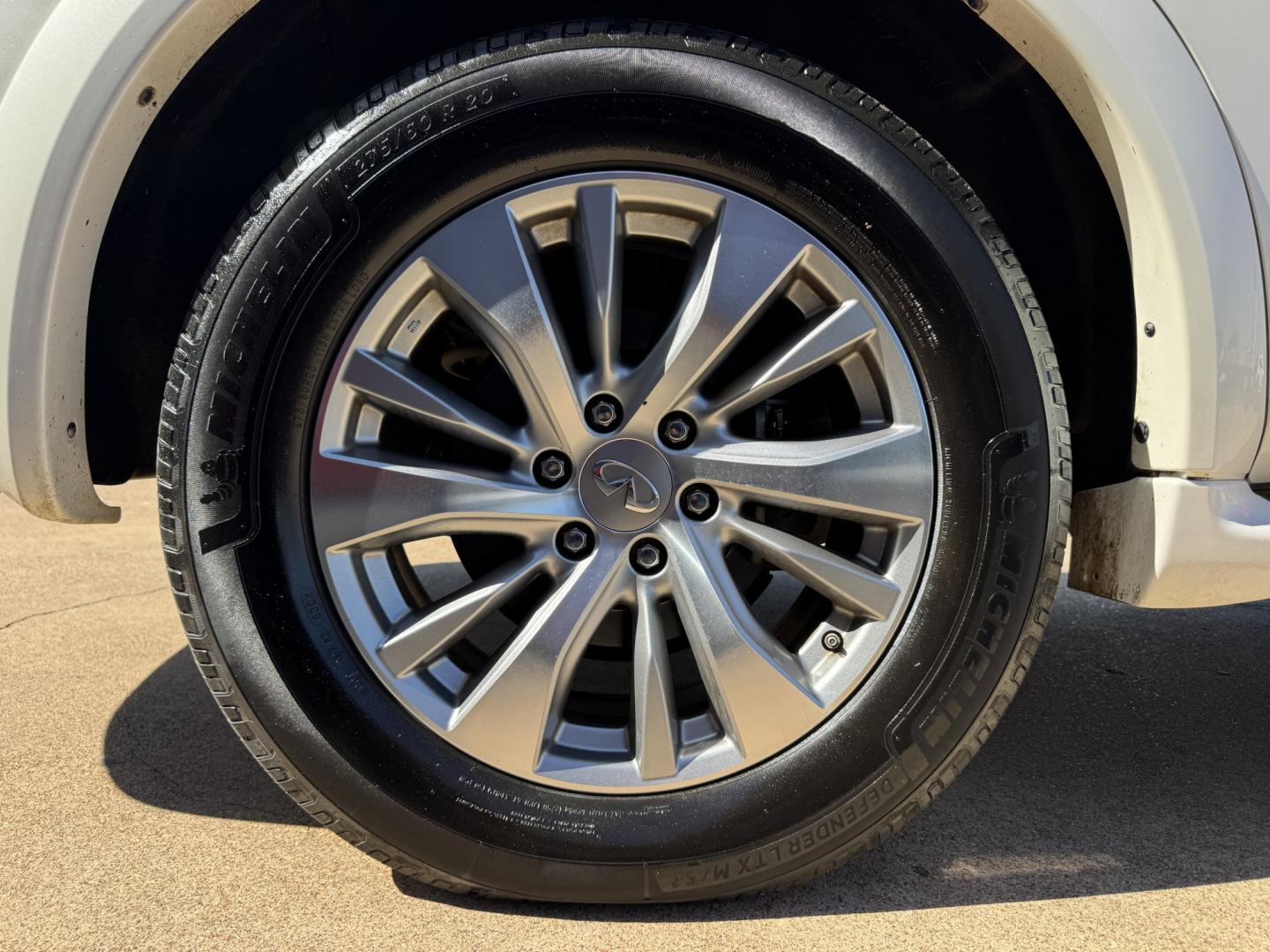 2016 WHITE INFINITI QX80 BASE (JN8AZ2NE8G9) , located at 5900 E. Lancaster Ave., Fort Worth, TX, 76112, (817) 457-5456, 0.000000, 0.000000- Photo#31