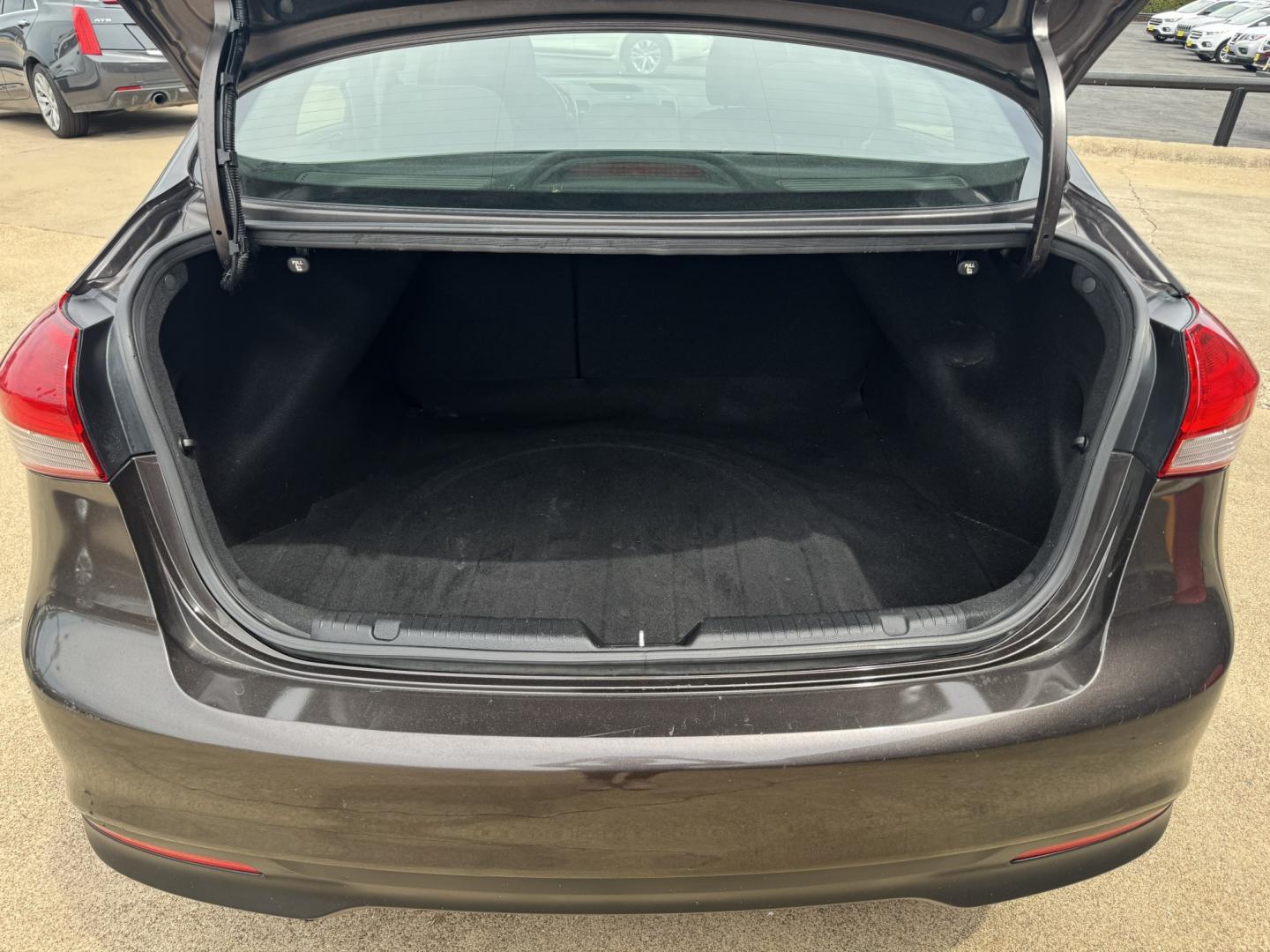 2018 BROWN KIA FORTE LX (3KPFK4A70JE) , located at 5900 E. Lancaster Ave., Fort Worth, TX, 76112, (817) 457-5456, 0.000000, 0.000000- Photo#5