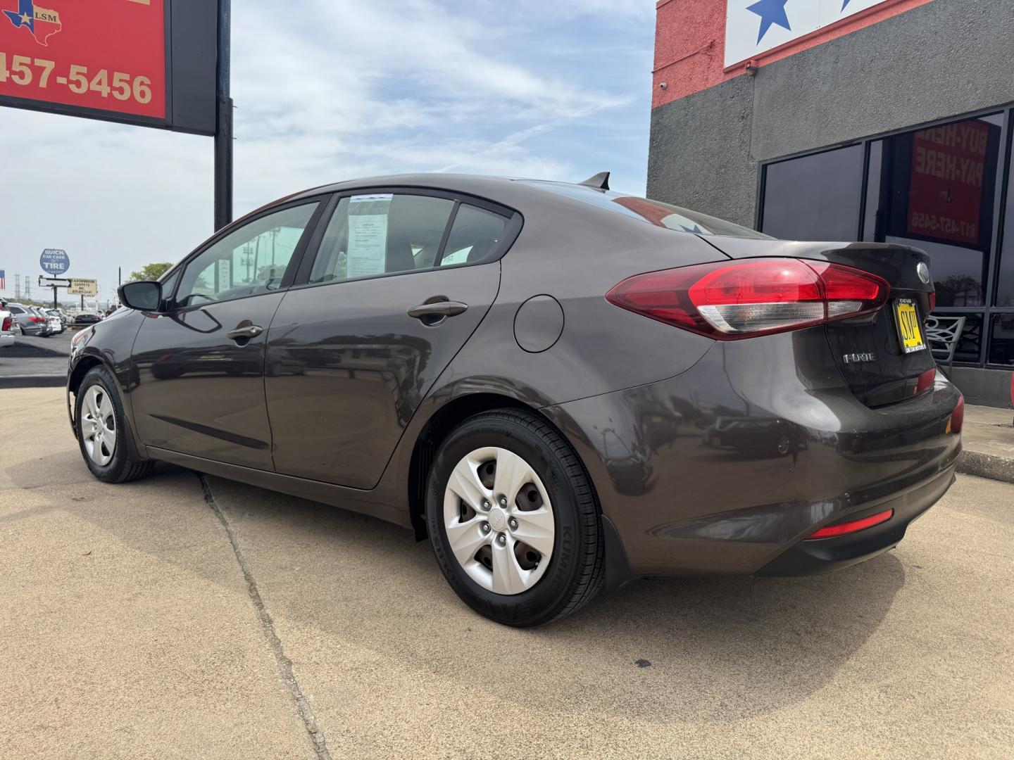 2018 BROWN KIA FORTE LX (3KPFK4A70JE) , located at 5900 E. Lancaster Ave., Fort Worth, TX, 76112, (817) 457-5456, 0.000000, 0.000000- Photo#6