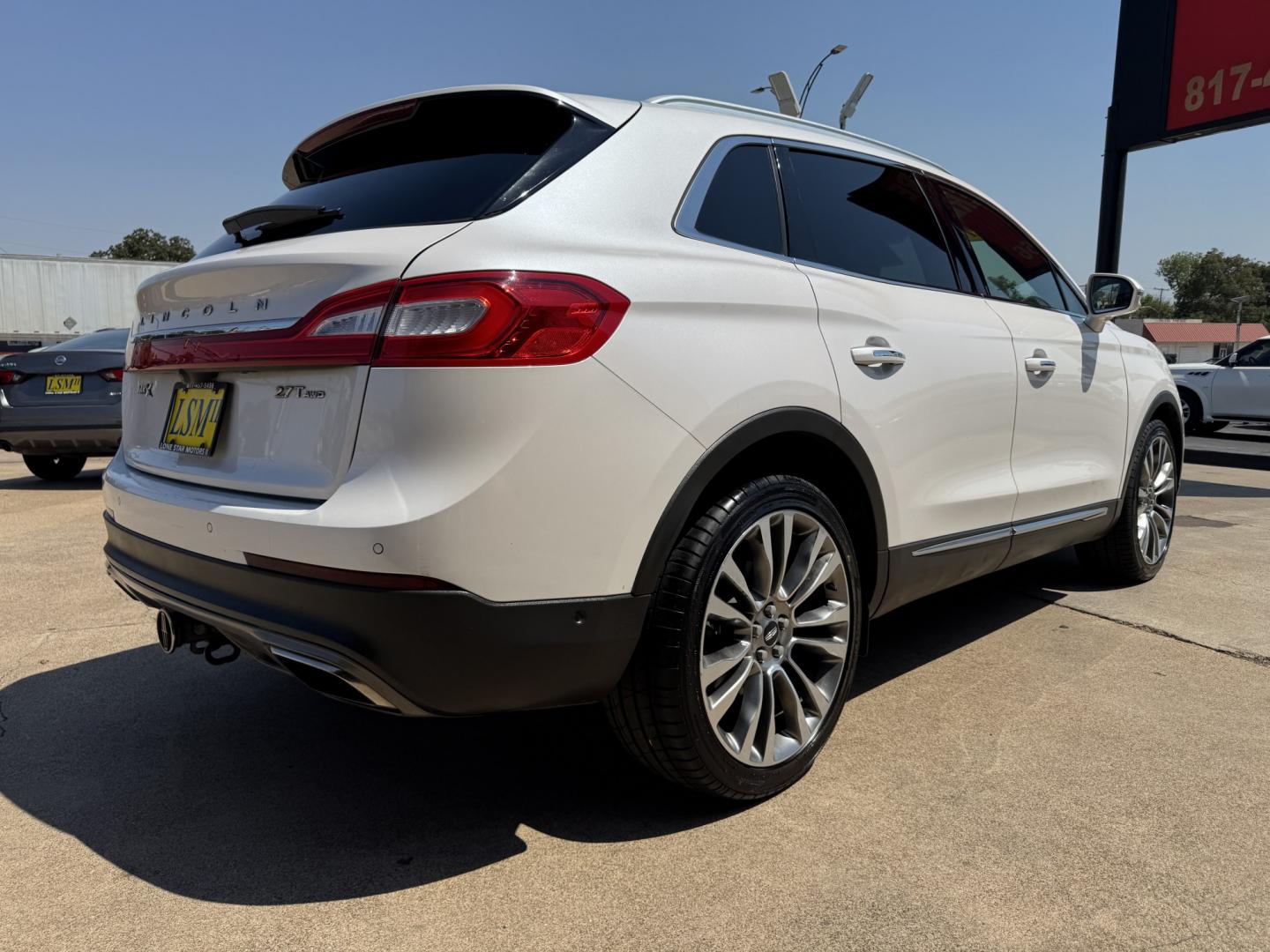 2017 WHITE LINCOLN MKX RESERVE (2LMPJ8LPXHB) , located at 5900 E. Lancaster Ave., Fort Worth, TX, 76112, (817) 457-5456, 0.000000, 0.000000- Photo#3
