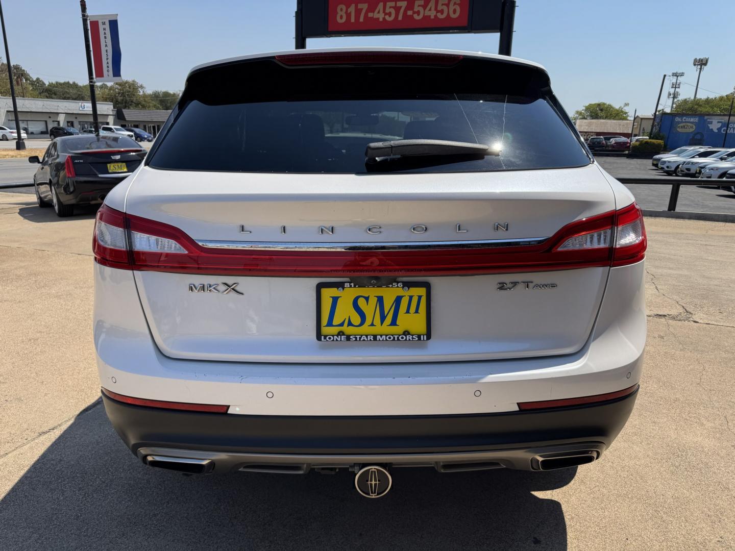 2017 WHITE LINCOLN MKX RESERVE (2LMPJ8LPXHB) , located at 5900 E. Lancaster Ave., Fort Worth, TX, 76112, (817) 457-5456, 0.000000, 0.000000- Photo#4