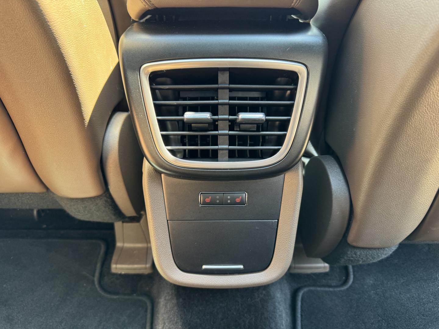 2017 WHITE LINCOLN MKX RESERVE (2LMPJ8LPXHB) , located at 5900 E. Lancaster Ave., Fort Worth, TX, 76112, (817) 457-5456, 0.000000, 0.000000- Photo#18