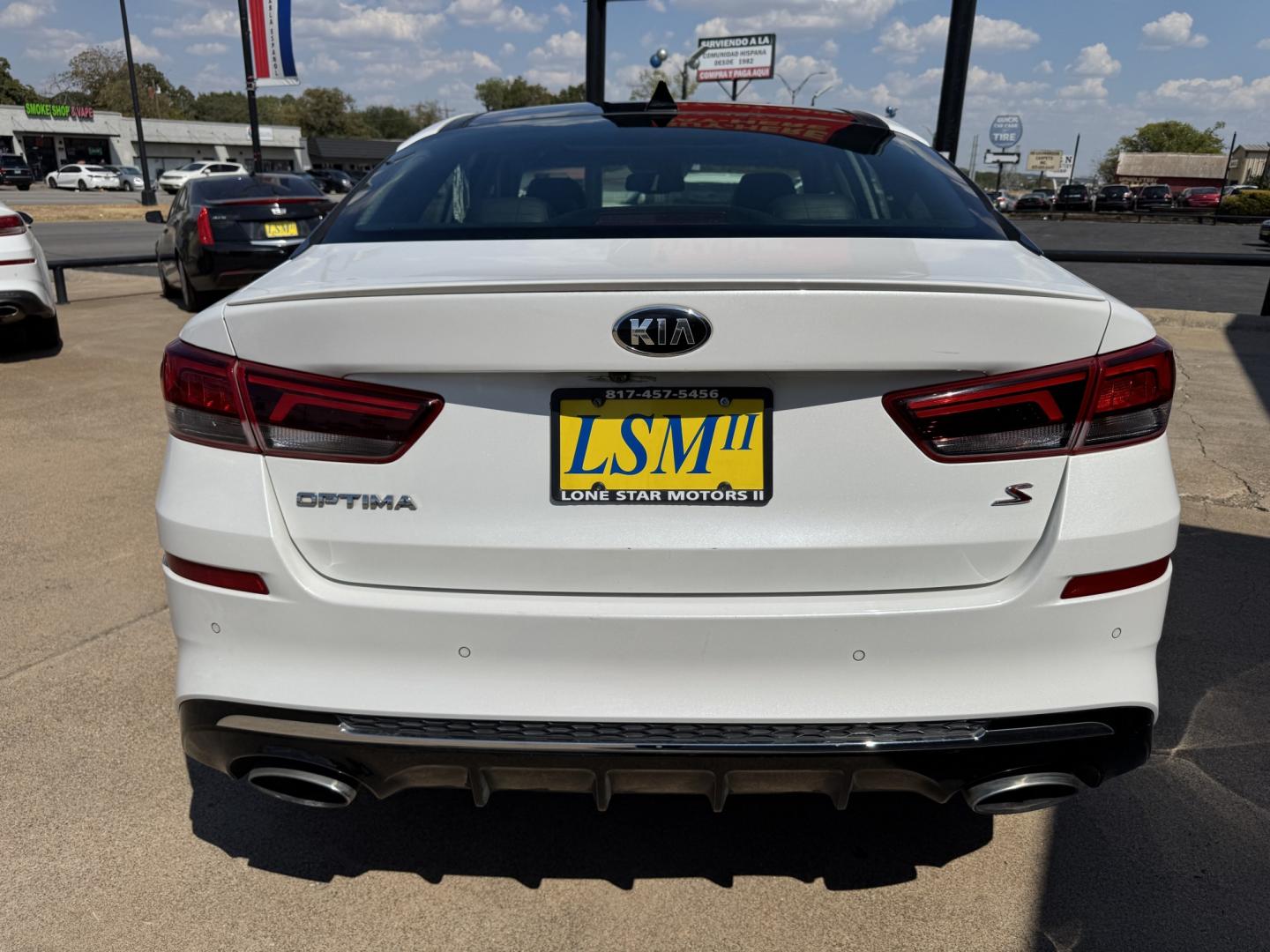 2019 WHITE KIA OPTIMA LX; S (5XXGT4L36KG) , located at 5900 E. Lancaster Ave., Fort Worth, TX, 76112, (817) 457-5456, 0.000000, 0.000000- Photo#4