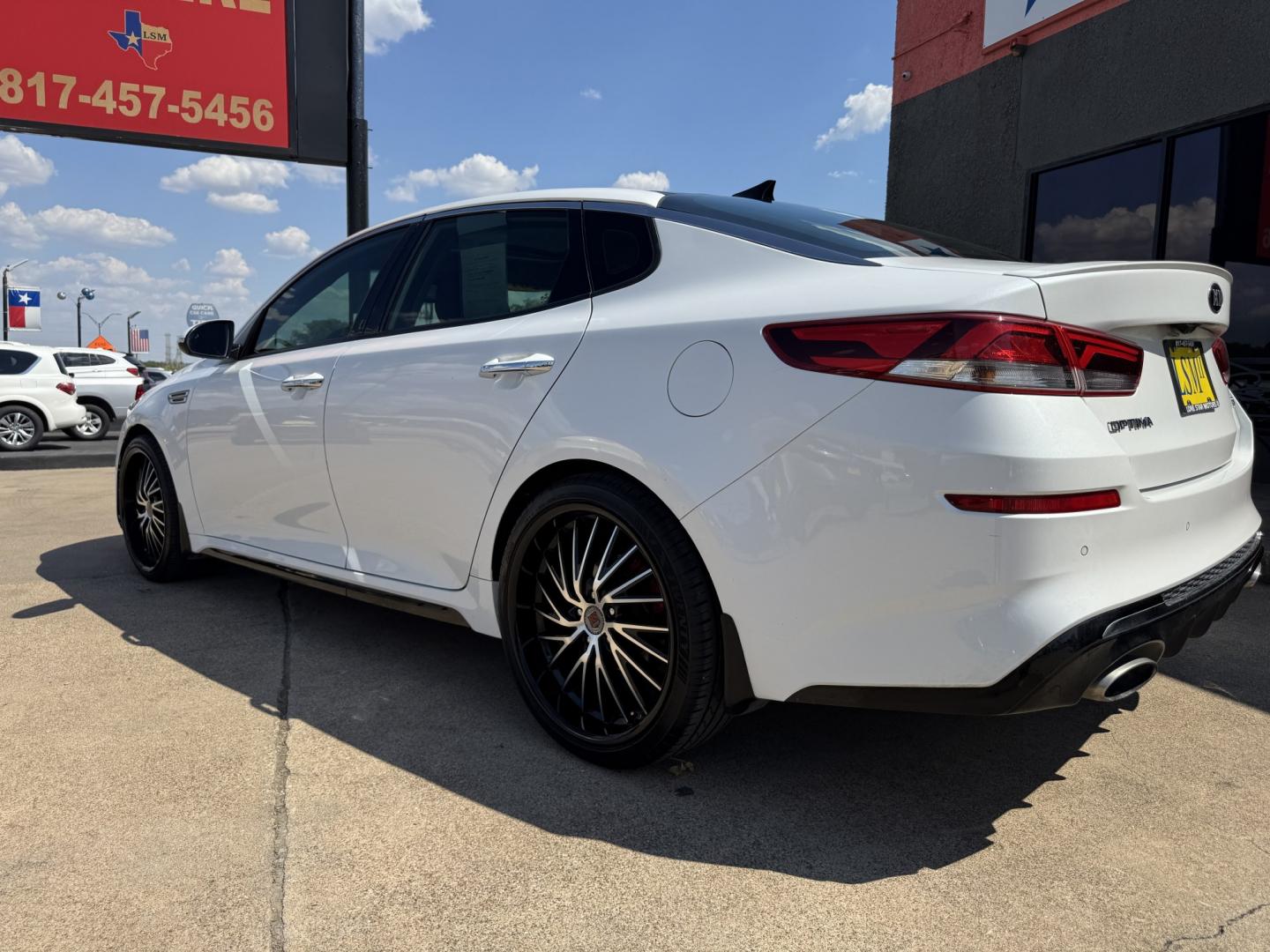 2019 WHITE KIA OPTIMA LX; S (5XXGT4L36KG) , located at 5900 E. Lancaster Ave., Fort Worth, TX, 76112, (817) 457-5456, 0.000000, 0.000000- Photo#6