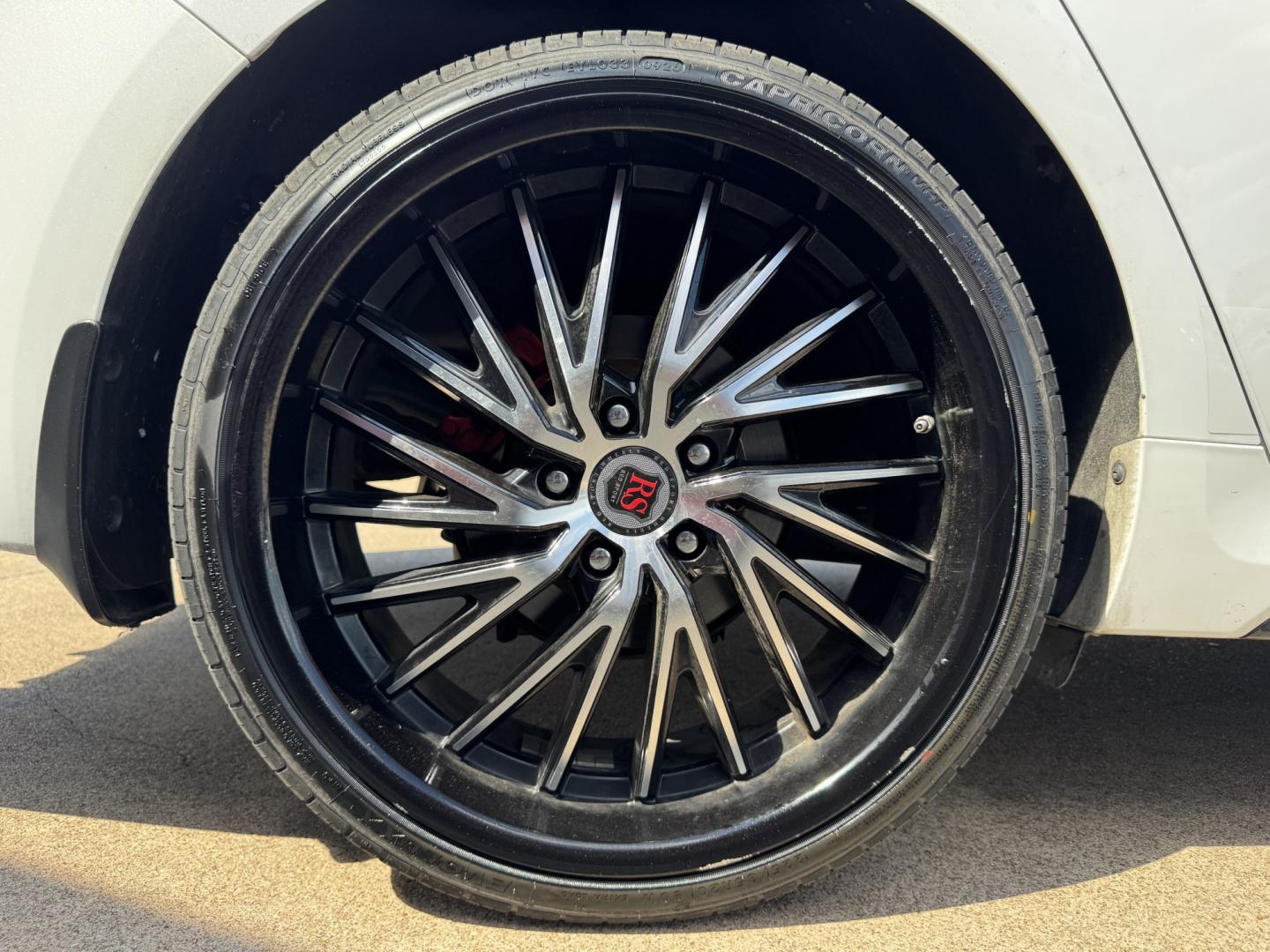 2019 WHITE KIA OPTIMA LX; S (5XXGT4L36KG) , located at 5900 E. Lancaster Ave., Fort Worth, TX, 76112, (817) 457-5456, 0.000000, 0.000000- Photo#23