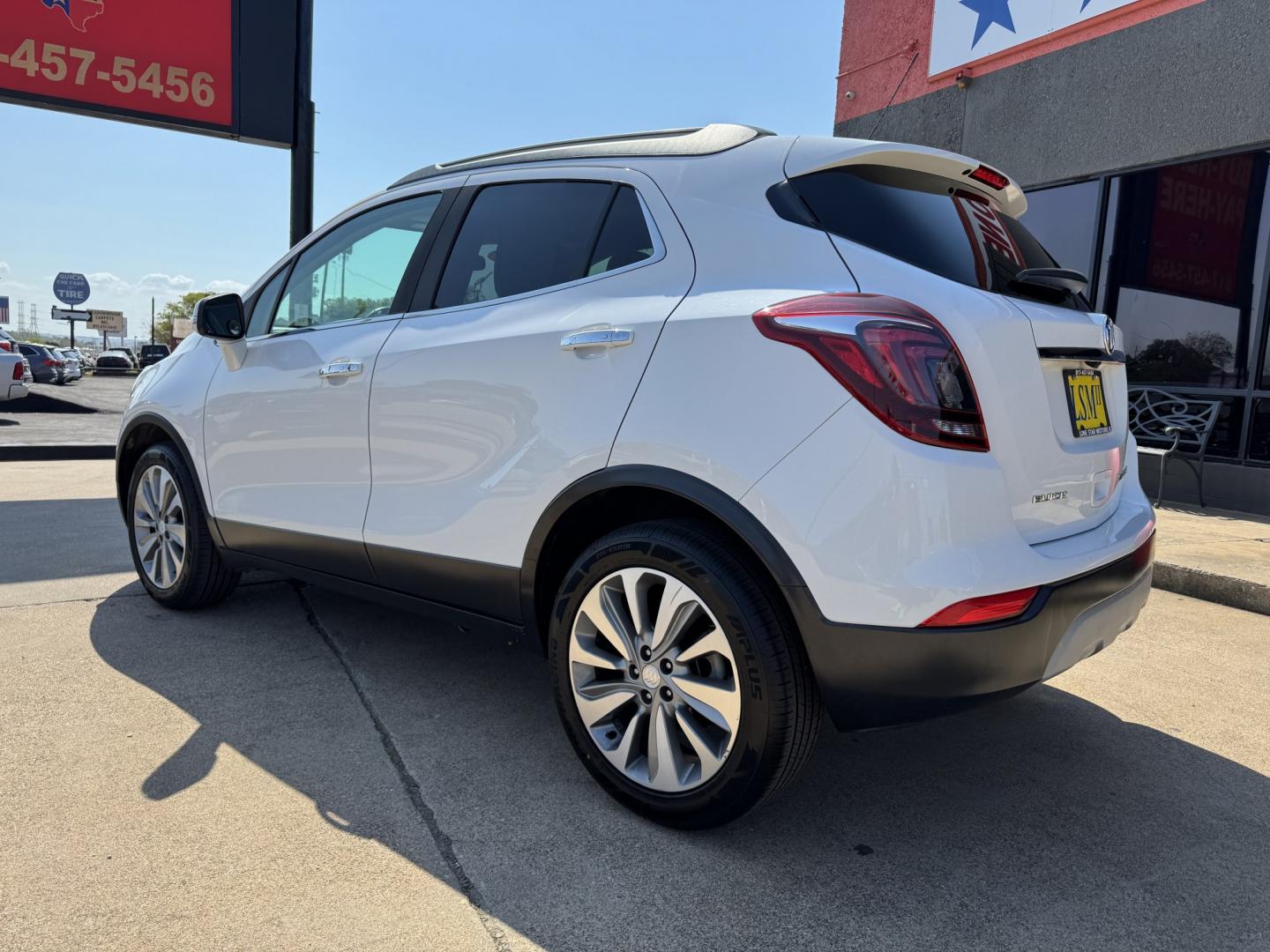 2018 WHITE BUICK ENCORE PREFERRED (KL4CJASB4JB) , located at 5900 E. Lancaster Ave., Fort Worth, TX, 76112, (817) 457-5456, 0.000000, 0.000000- Photo#6