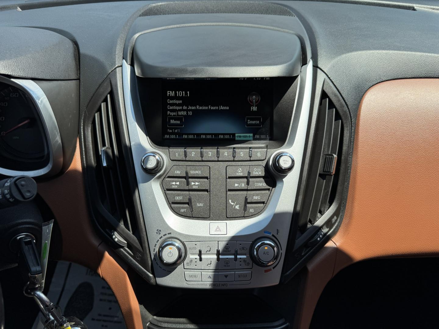 2016 GRAY CHEVROLET EQUINOX LTZ (2GNALDEK2G6) , located at 5900 E. Lancaster Ave., Fort Worth, TX, 76112, (817) 457-5456, 0.000000, 0.000000- Photo#21