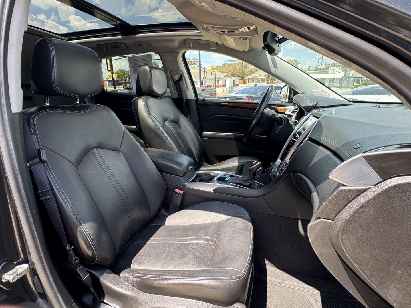 2014 GRAY CADILLAC SRX LUXURY (3GYFNEE33ES) , located at 5900 E. Lancaster Ave., Fort Worth, TX, 76112, (817) 457-5456, 0.000000, 0.000000- Photo#17