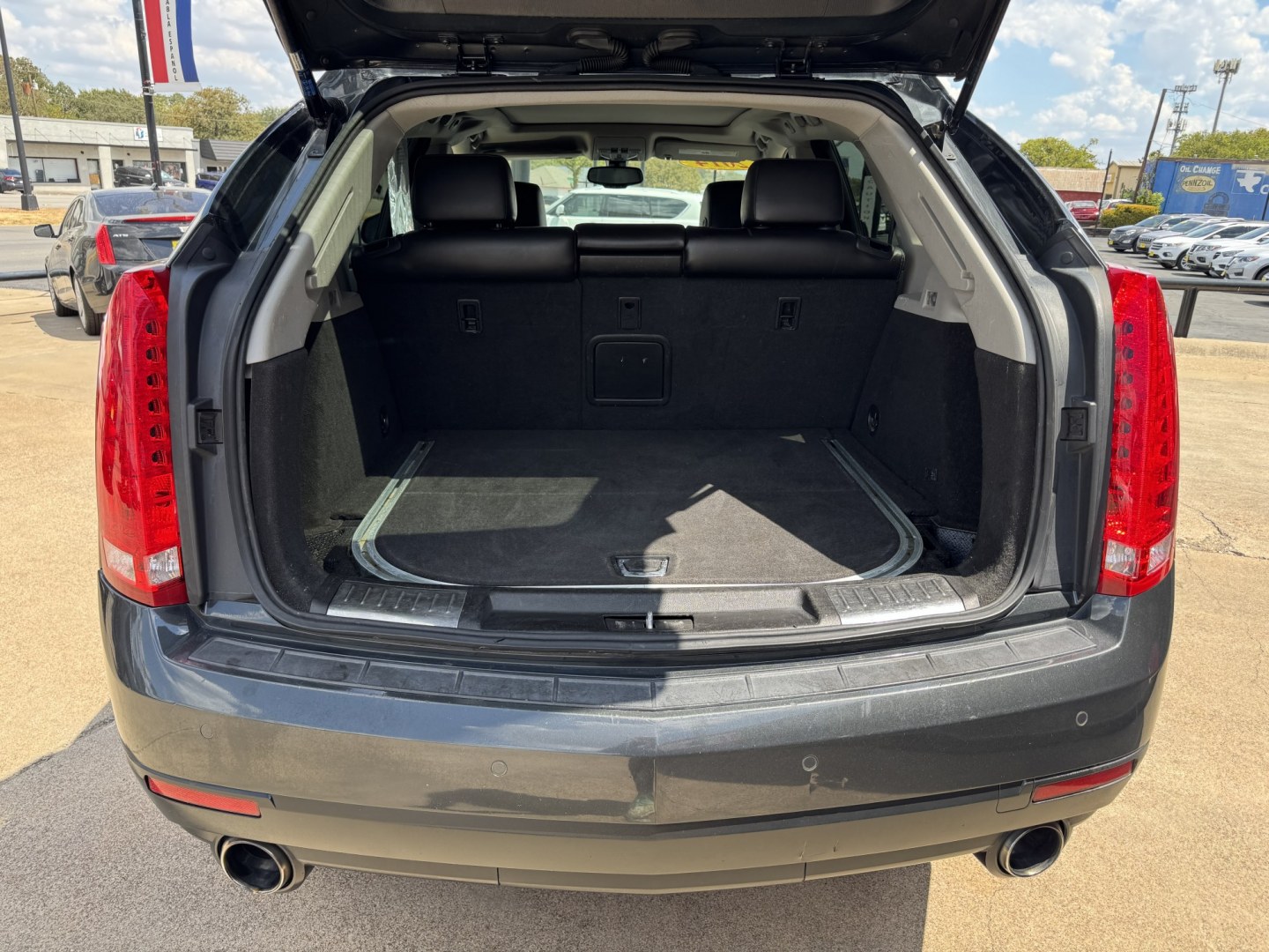 2014 GRAY CADILLAC SRX LUXURY (3GYFNEE33ES) , located at 5900 E. Lancaster Ave., Fort Worth, TX, 76112, (817) 457-5456, 0.000000, 0.000000- Photo#5