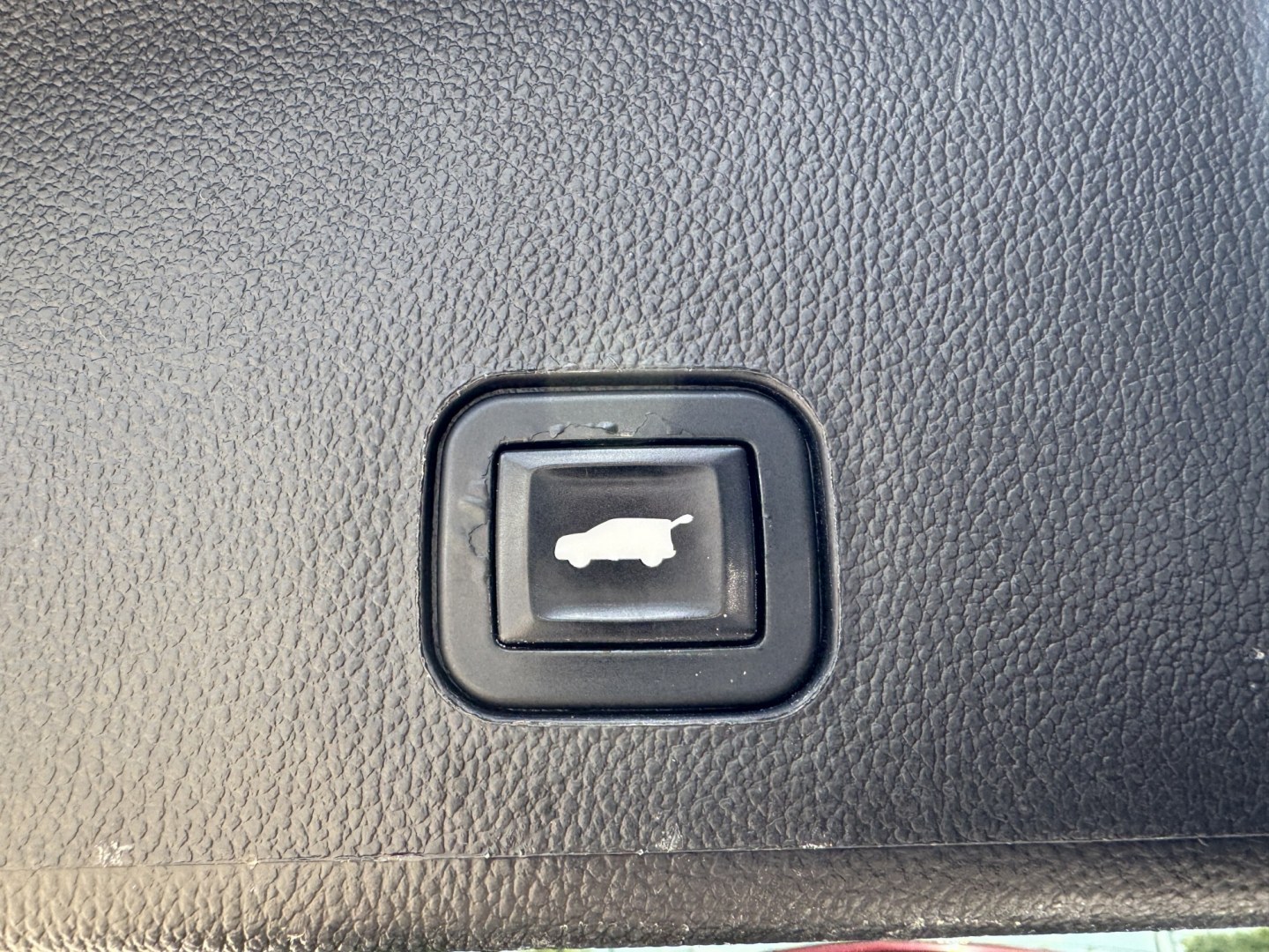 2014 GRAY CADILLAC SRX LUXURY (3GYFNEE33ES) , located at 5900 E. Lancaster Ave., Fort Worth, TX, 76112, (817) 457-5456, 0.000000, 0.000000- Photo#6