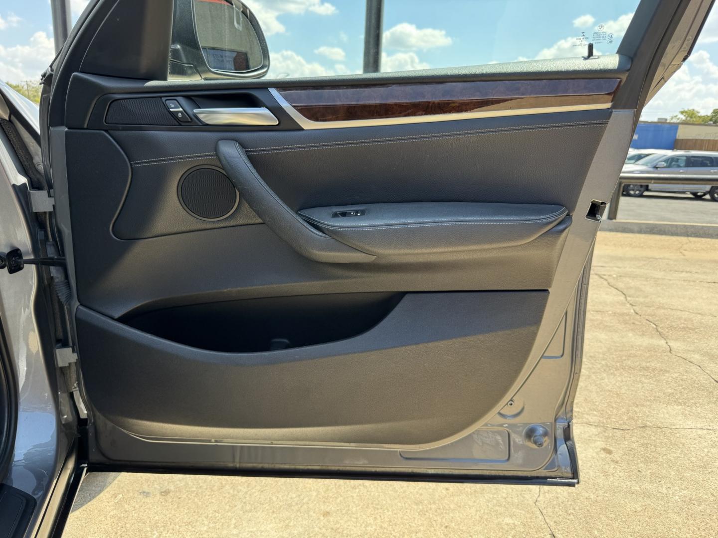 2016 GRAY BMW X3 SDRIVE28I (5UXWZ7C5XG0) , located at 5900 E. Lancaster Ave., Fort Worth, TX, 76112, (817) 457-5456, 0.000000, 0.000000- Photo#18