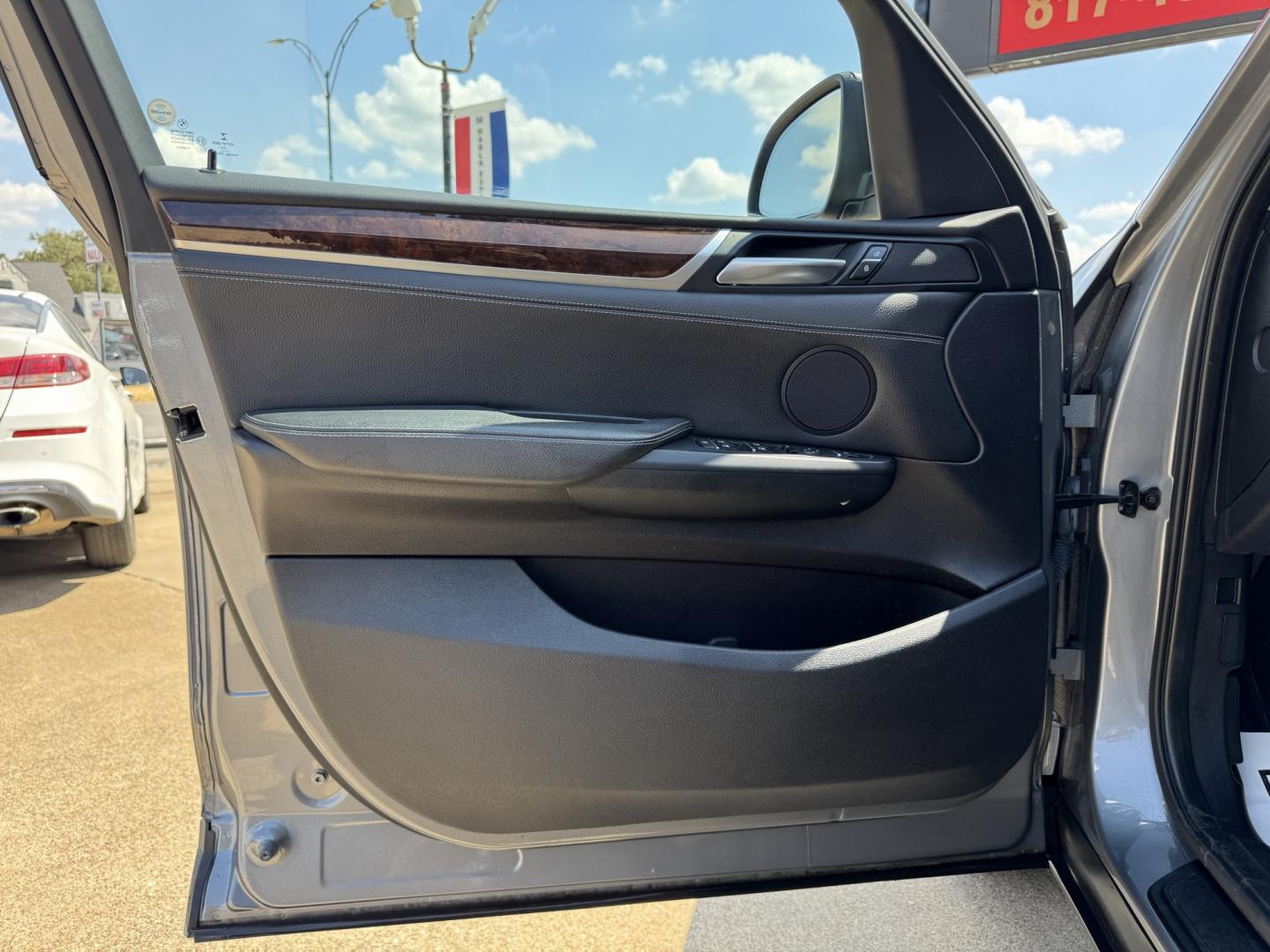 2016 GRAY BMW X3 SDRIVE28I (5UXWZ7C5XG0) , located at 5900 E. Lancaster Ave., Fort Worth, TX, 76112, (817) 457-5456, 0.000000, 0.000000- Photo#8