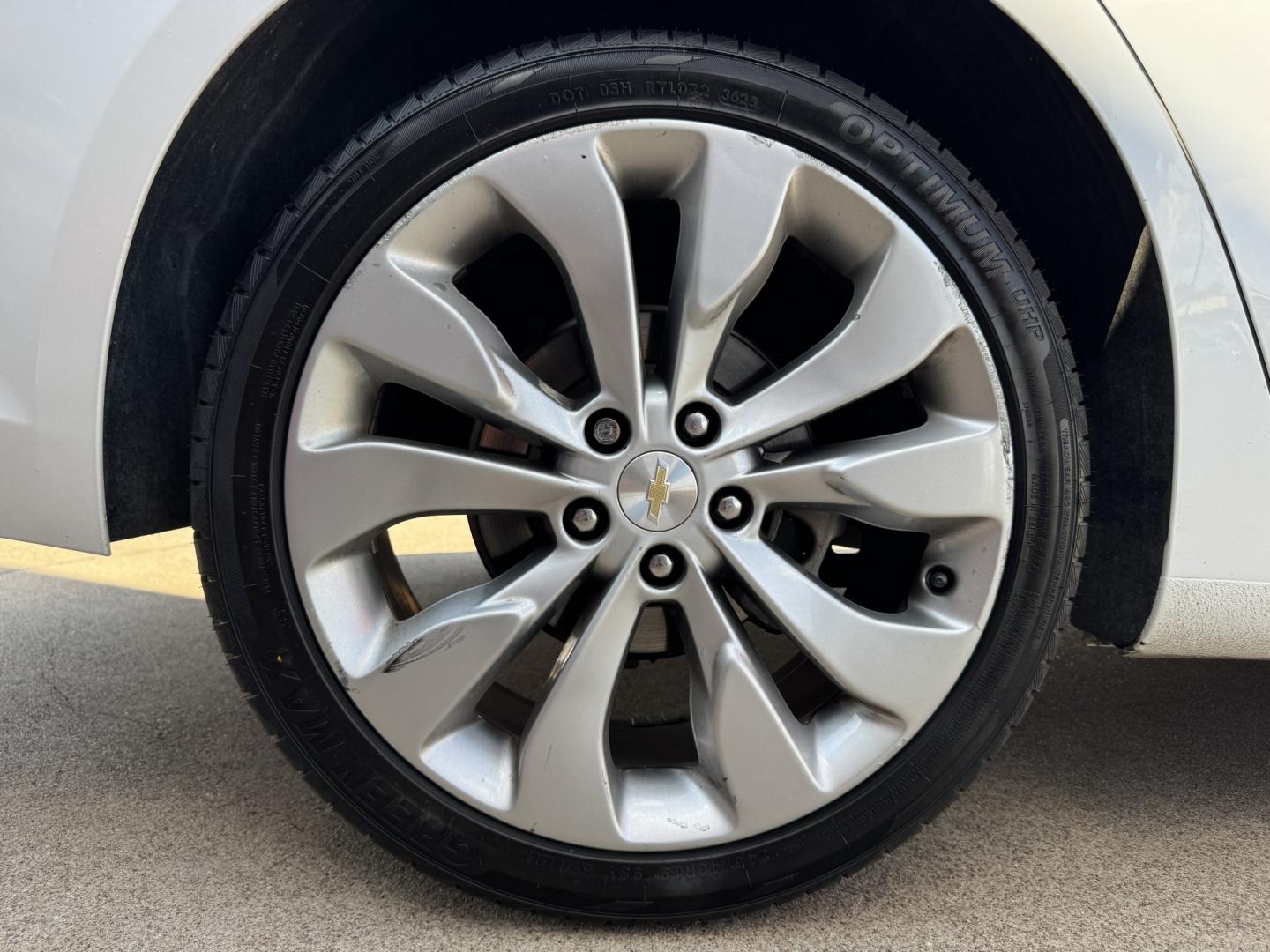2018 WHITE CHEVROLET MALIBU PREMIER (2LZ) (1G1ZE5SX5JF) , located at 5900 E. Lancaster Ave., Fort Worth, TX, 76112, (817) 457-5456, 0.000000, 0.000000- Photo#24