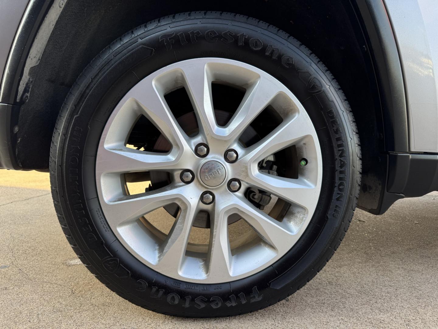 2017 SILVER JEEP GRAND CHEROKEE LIMIT (1C4RJEBG6HC) , located at 5900 E. Lancaster Ave., Fort Worth, TX, 76112, (817) 457-5456, 0.000000, 0.000000- Photo#23