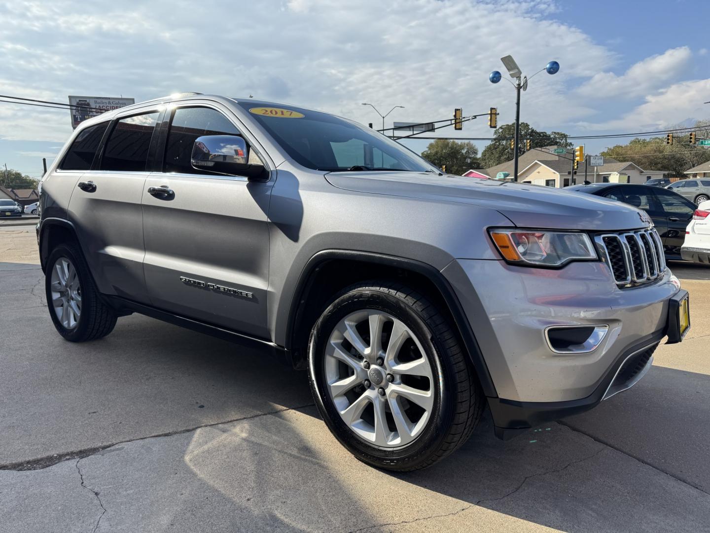 2017 SILVER JEEP GRAND CHEROKEE LIMIT (1C4RJEBG6HC) , located at 5900 E. Lancaster Ave., Fort Worth, TX, 76112, (817) 457-5456, 0.000000, 0.000000- Photo#2
