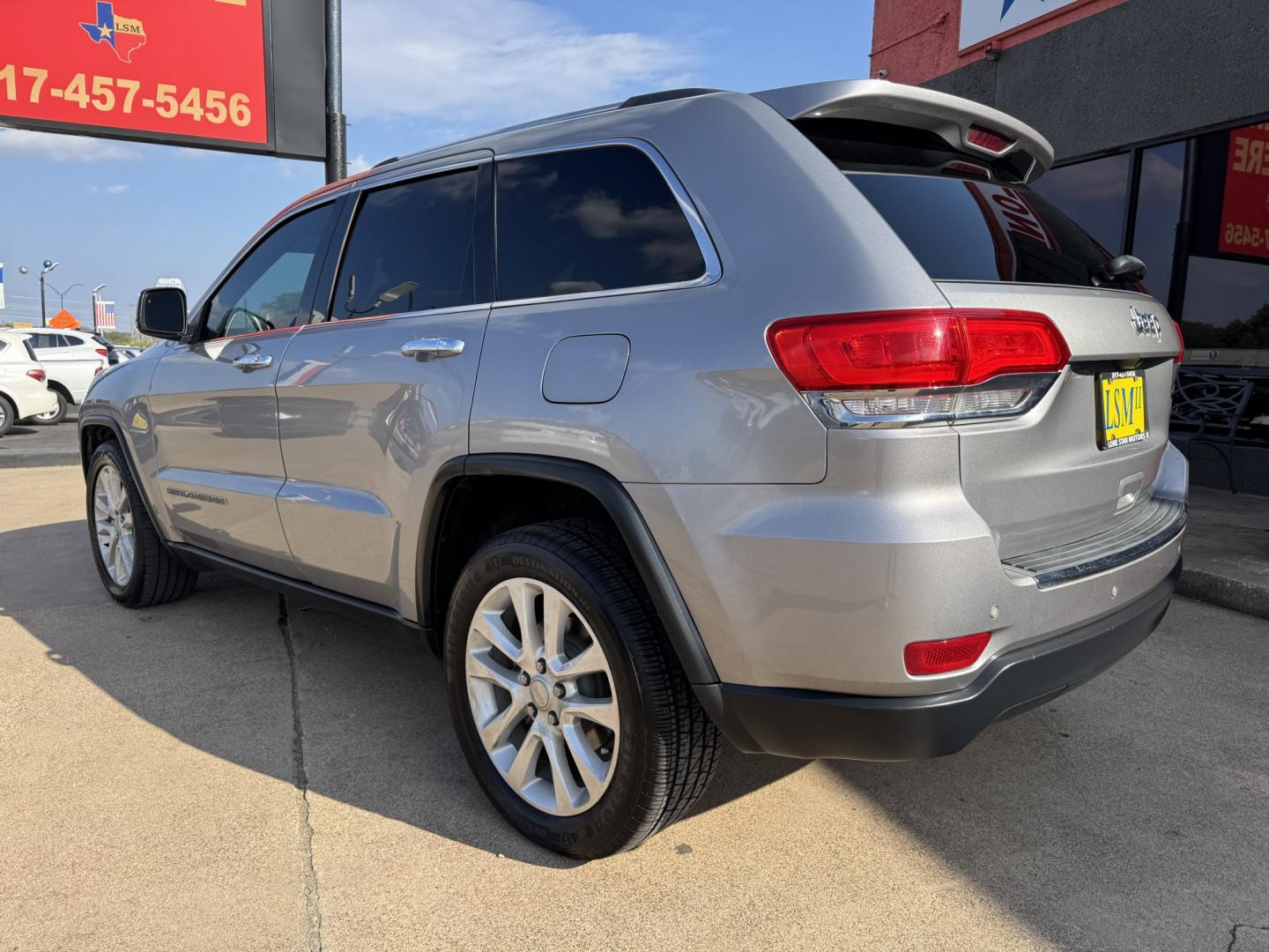 2017 SILVER JEEP GRAND CHEROKEE LIMIT (1C4RJEBG6HC) , located at 5900 E. Lancaster Ave., Fort Worth, TX, 76112, (817) 457-5456, 0.000000, 0.000000- Photo#6