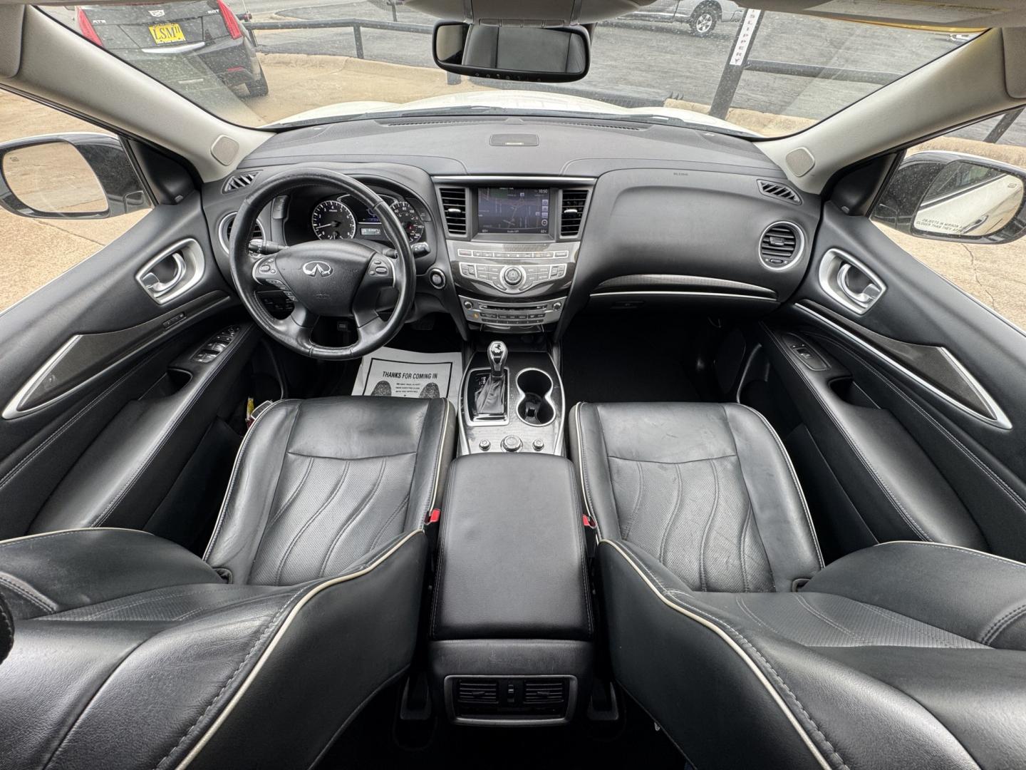2019 WHITE INFINITI QX60 BASE (5N1DL0MN0KC) , located at 5900 E. Lancaster Ave., Fort Worth, TX, 76112, (817) 457-5456, 0.000000, 0.000000- Photo#22