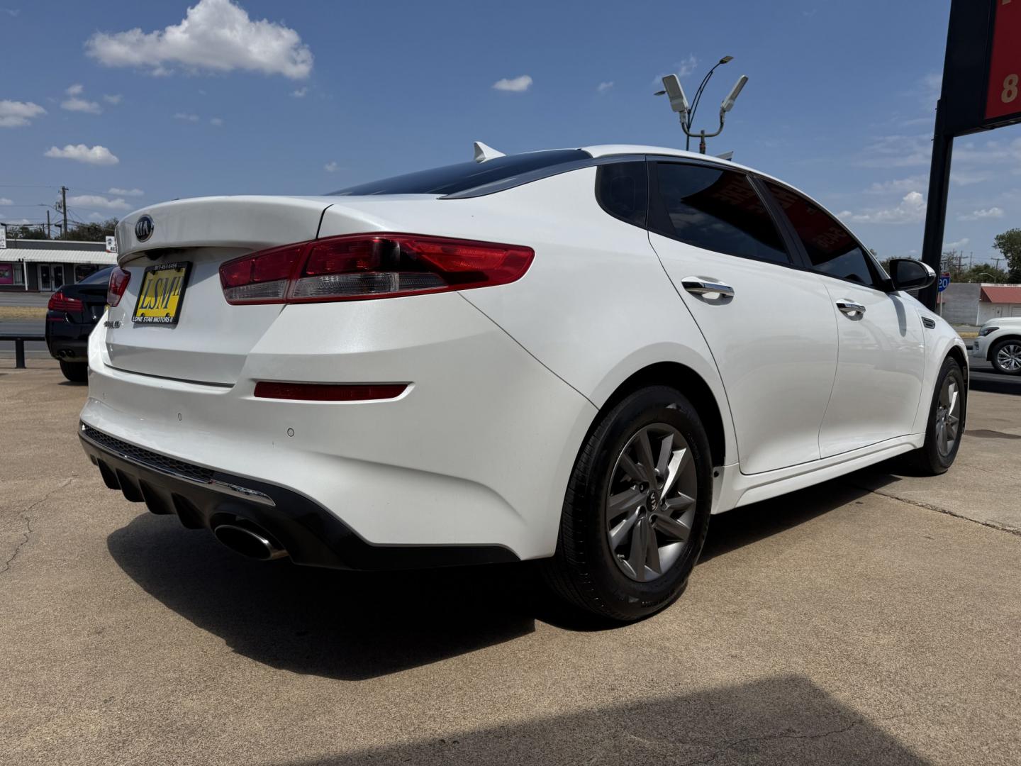 2020 WHITE KIA OPTIMA LX; S; SE (5XXGT4L33LG) , located at 5900 E. Lancaster Ave., Fort Worth, TX, 76112, (817) 457-5456, 0.000000, 0.000000- Photo#3