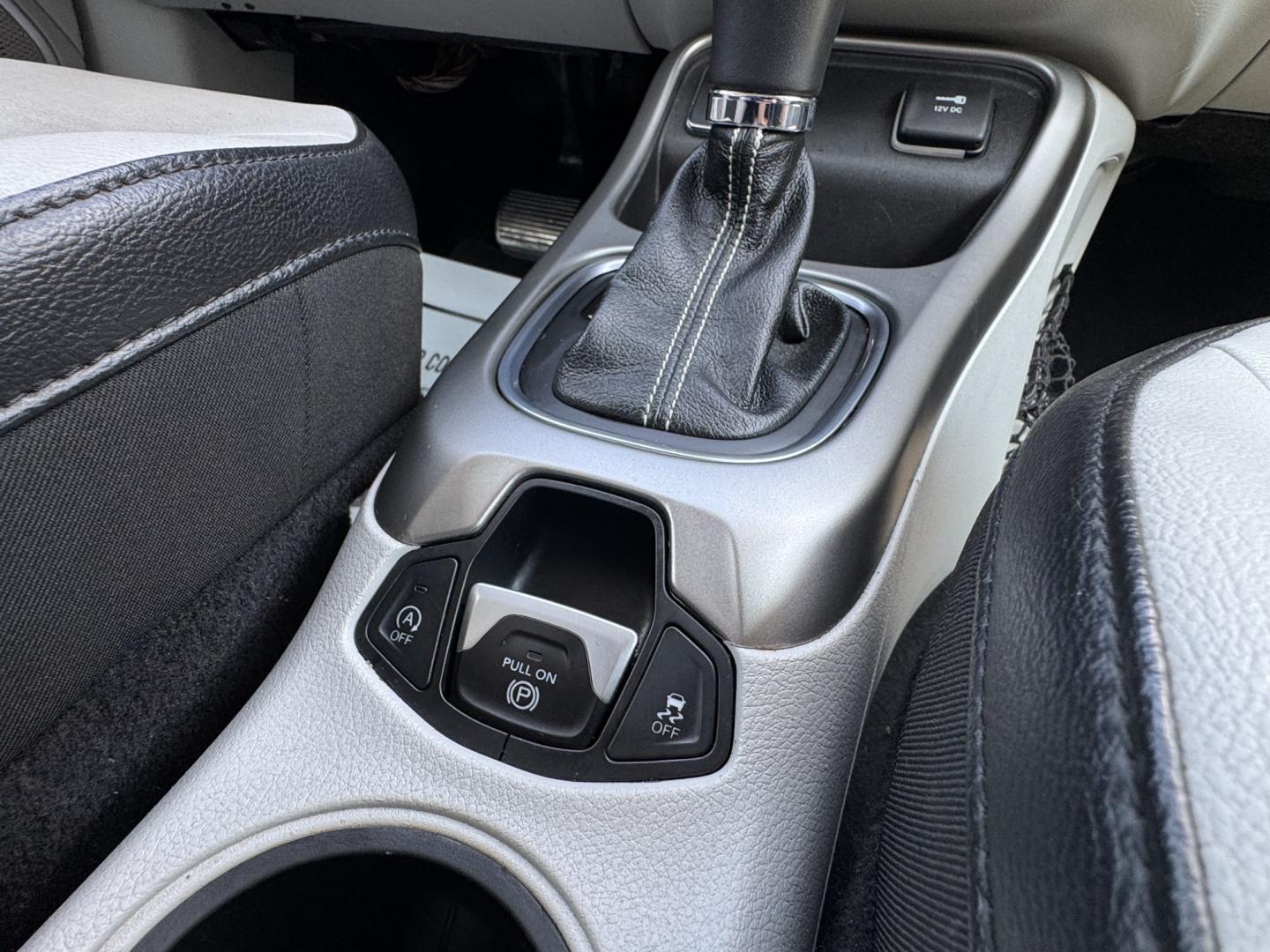 2018 SILVER JEEP COMPASS LATITUDE (3C4NJCBBXJT) , located at 5900 E. Lancaster Ave., Fort Worth, TX, 76112, (817) 457-5456, 0.000000, 0.000000- Photo#22