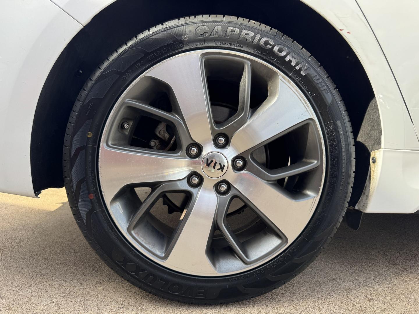 2019 WHITE KIA OPTIMA LX; S (5XXGT4L30KG) , located at 5900 E. Lancaster Ave., Fort Worth, TX, 76112, (817) 457-5456, 0.000000, 0.000000- Photo#24