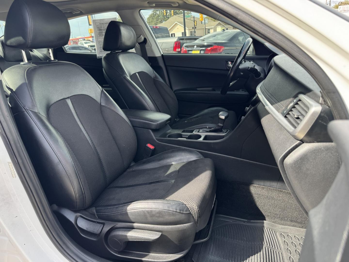 2019 WHITE KIA OPTIMA LX; S (5XXGT4L30KG) , located at 5900 E. Lancaster Ave., Fort Worth, TX, 76112, (817) 457-5456, 0.000000, 0.000000- Photo#18
