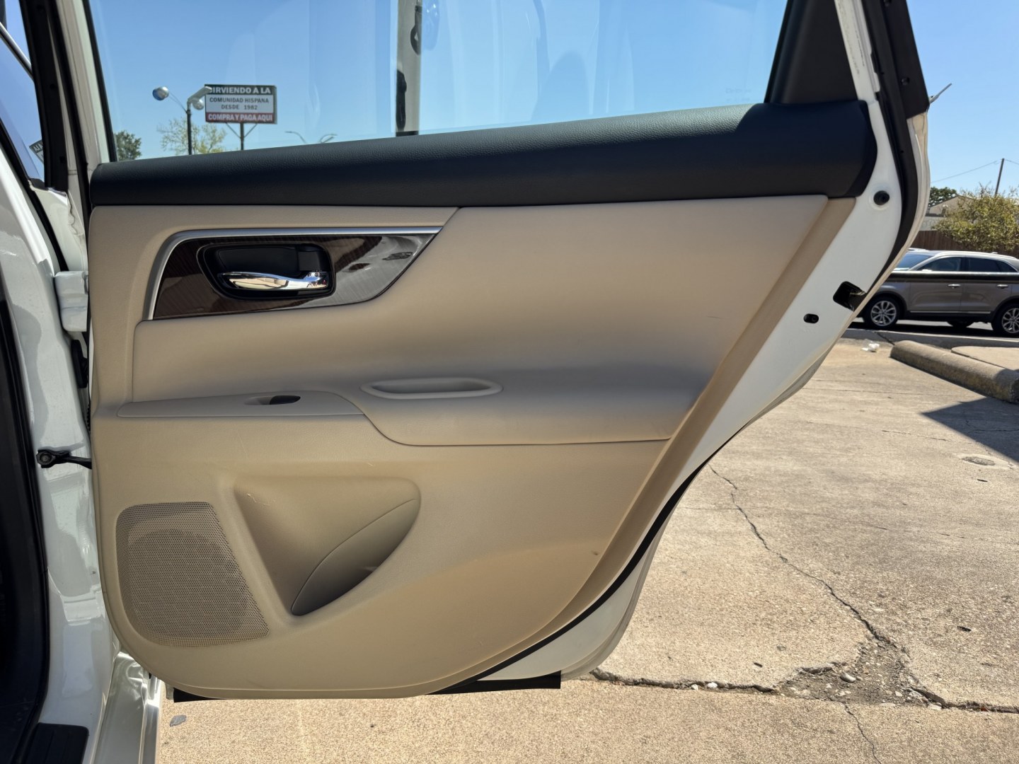2015 WHITE NISSAN ALTIMA 2.5; 2.5 S; 2 (1N4AL3AP0FN) , located at 5900 E. Lancaster Ave., Fort Worth, TX, 76112, (817) 457-5456, 0.000000, 0.000000- Photo#14