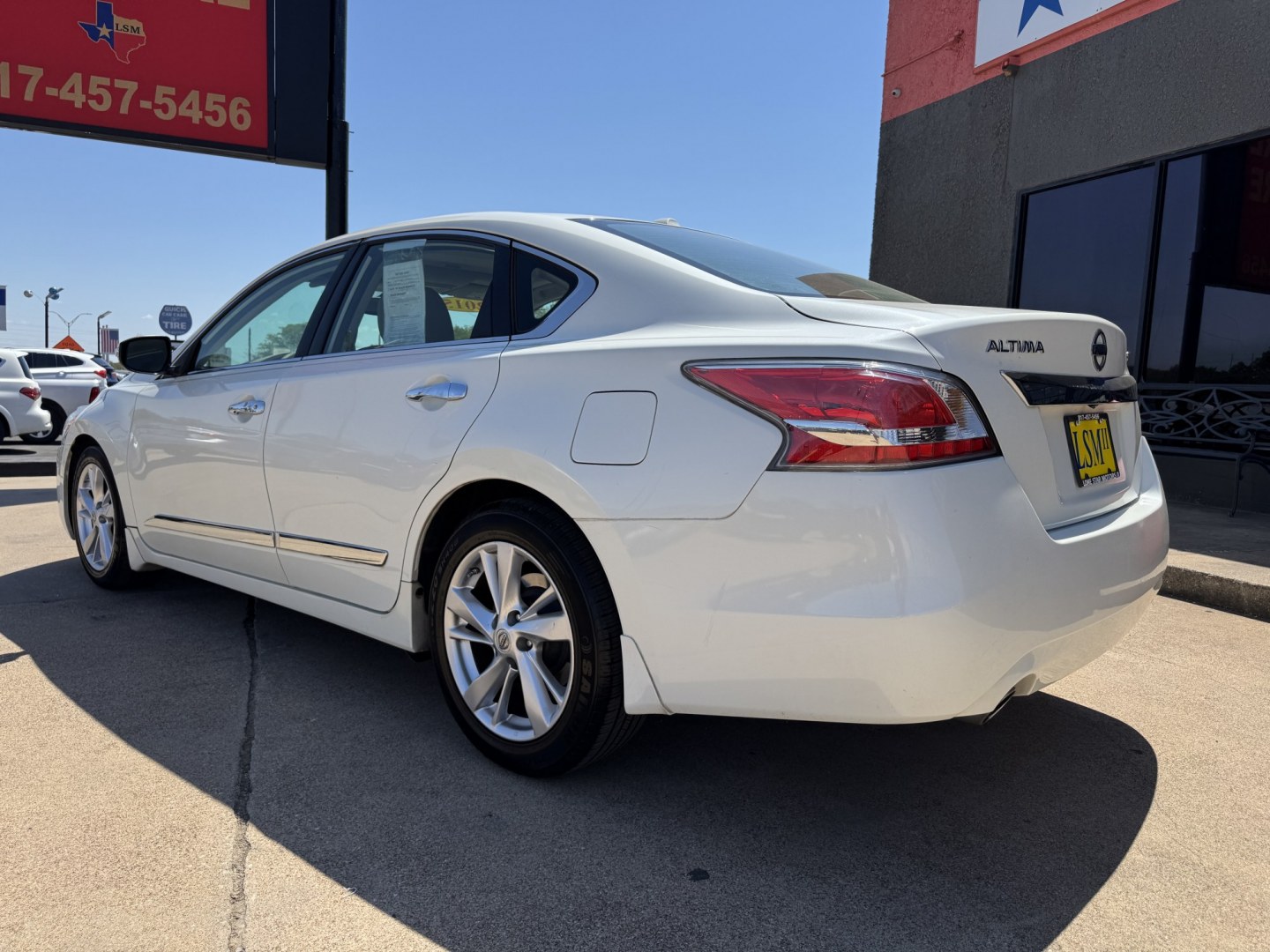 2015 WHITE NISSAN ALTIMA 2.5; 2.5 S; 2 (1N4AL3AP0FN) , located at 5900 E. Lancaster Ave., Fort Worth, TX, 76112, (817) 457-5456, 0.000000, 0.000000- Photo#6